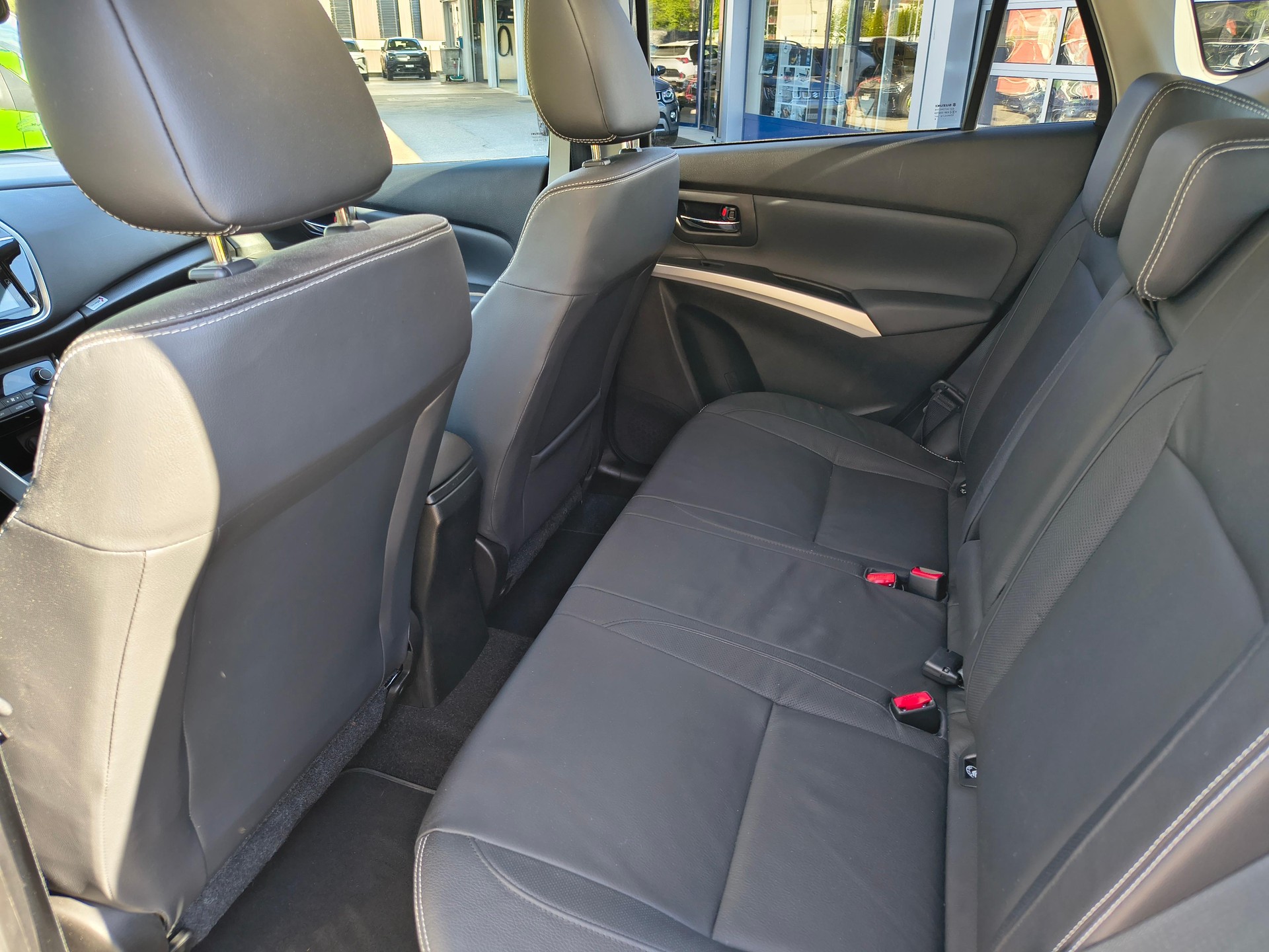 SUZUKI S-Cross 1.4 T Piz Sulai Top 4x4-image-8