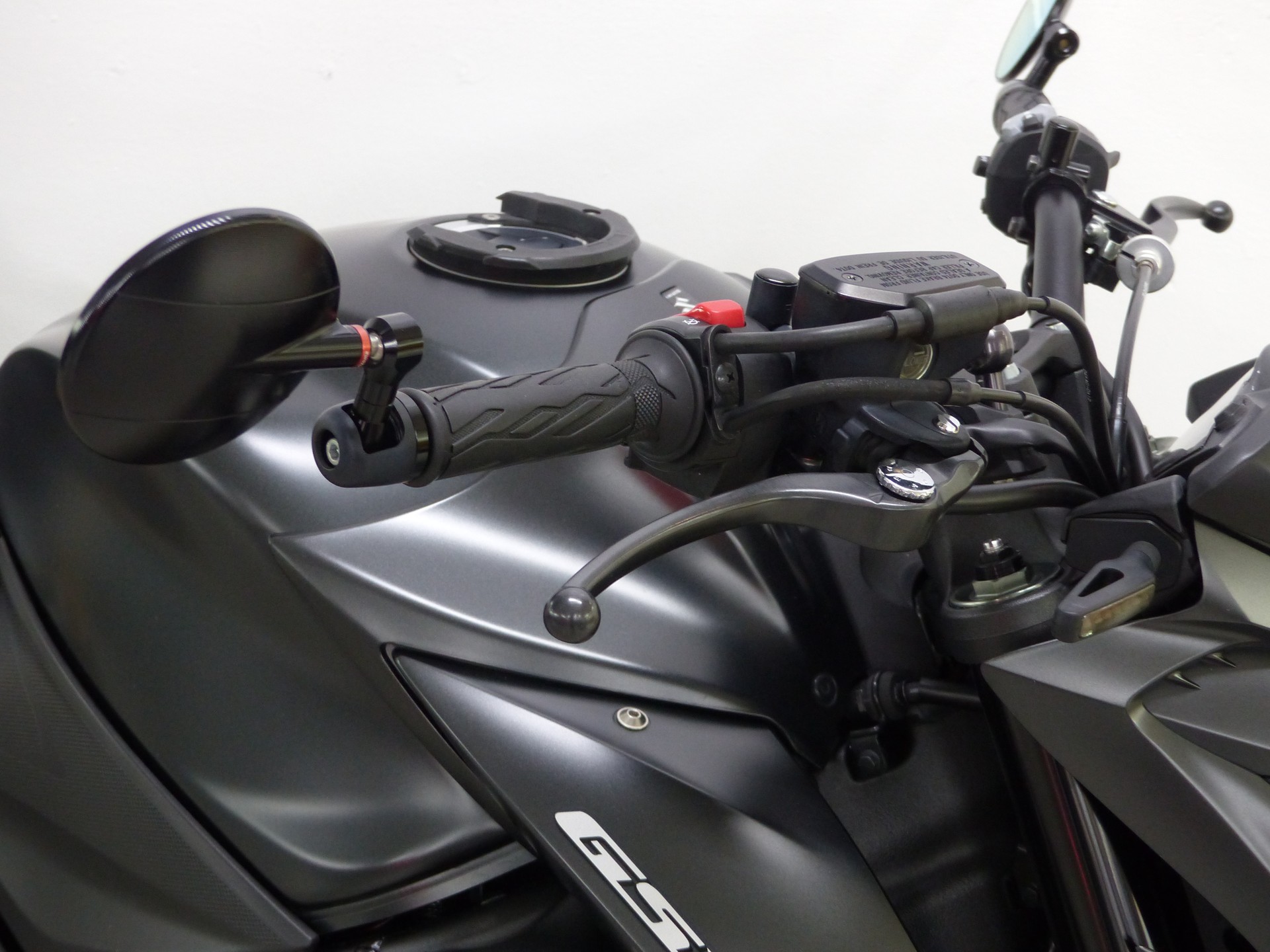 SUZUKI GSX-S 1000 Z ABS mit Zubehör-image-5