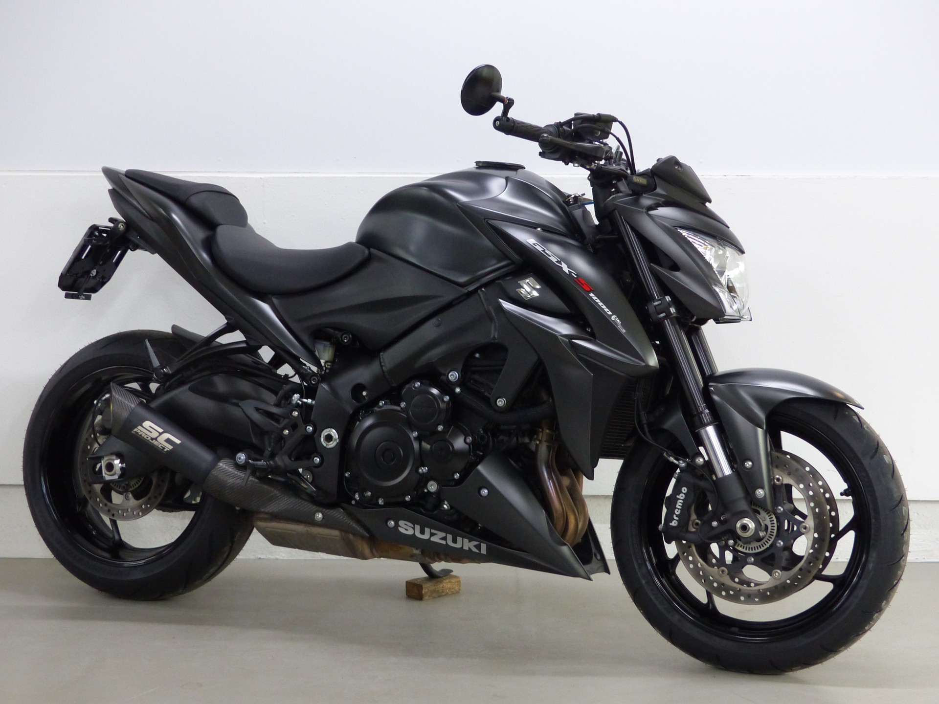 SUZUKI GSX-S 1000 Z ABS mit Zubehör-showroom-element-1