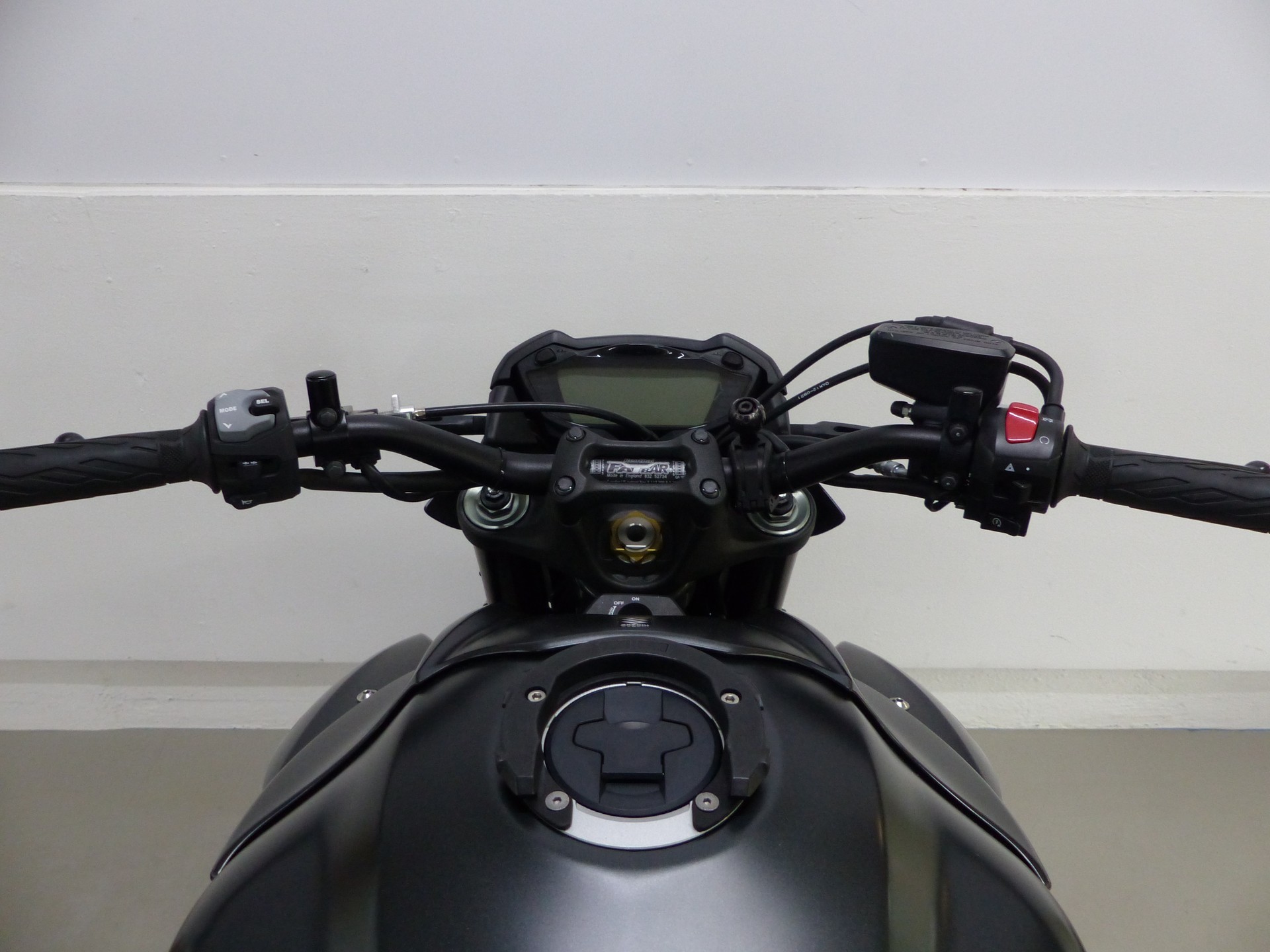 SUZUKI GSX-S 1000 Z ABS mit Zubehör-image-15