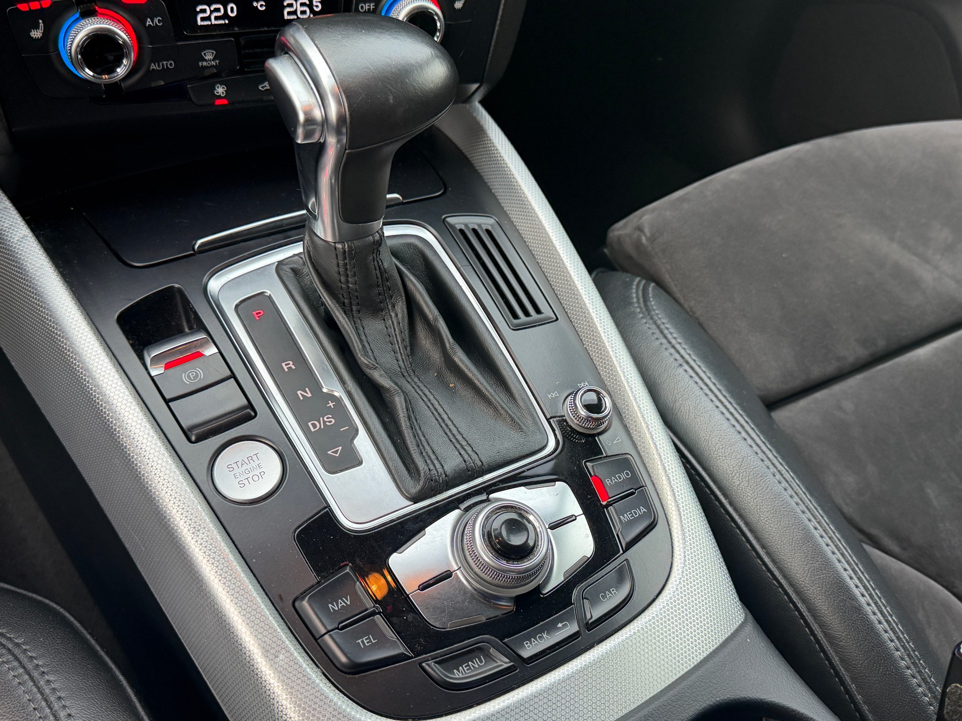 AUDI Q5 2.0 TDI S-line quattro S-tronic-image-11