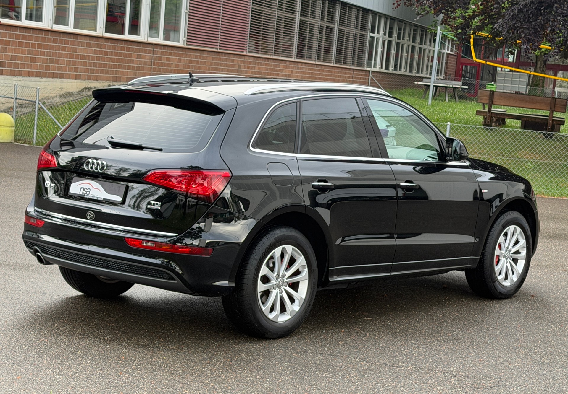 AUDI Q5 2.0 TDI S-line quattro S-tronic-image-5