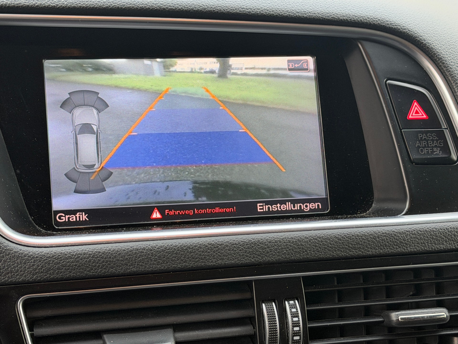 AUDI Q5 2.0 TDI S-line quattro S-tronic-image-13