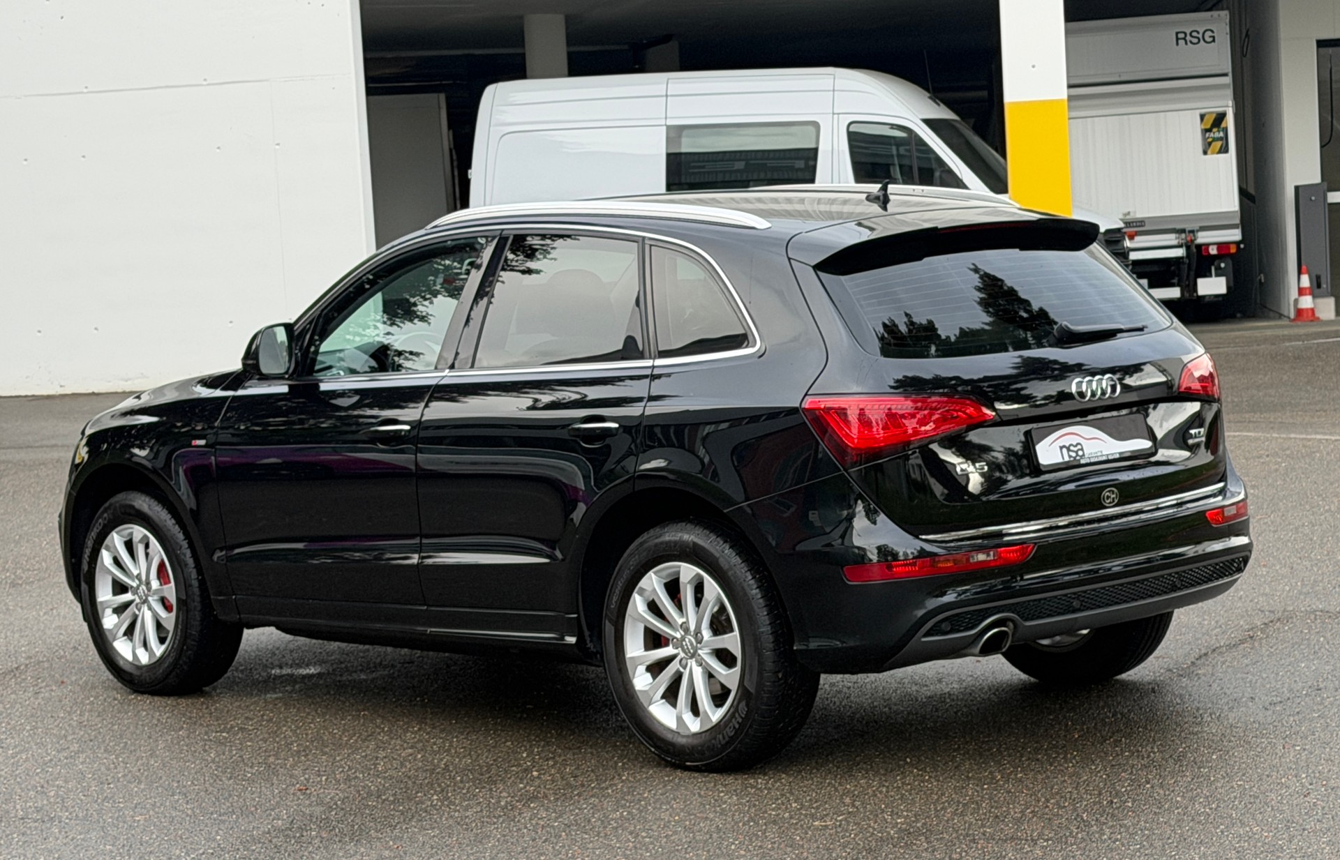 AUDI Q5 2.0 TDI S-line quattro S-tronic-image-3