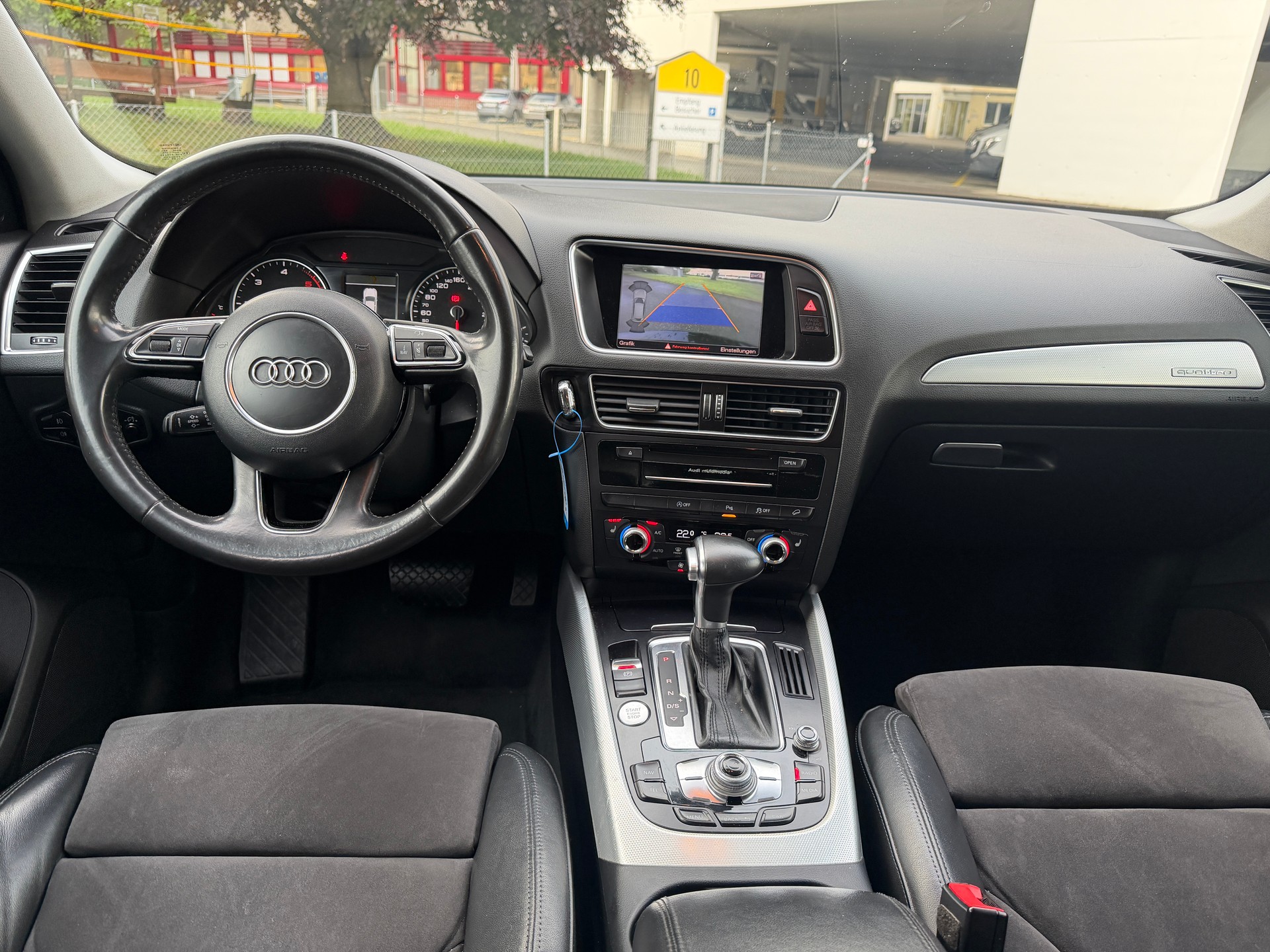 AUDI Q5 2.0 TDI S-line quattro S-tronic-image-9
