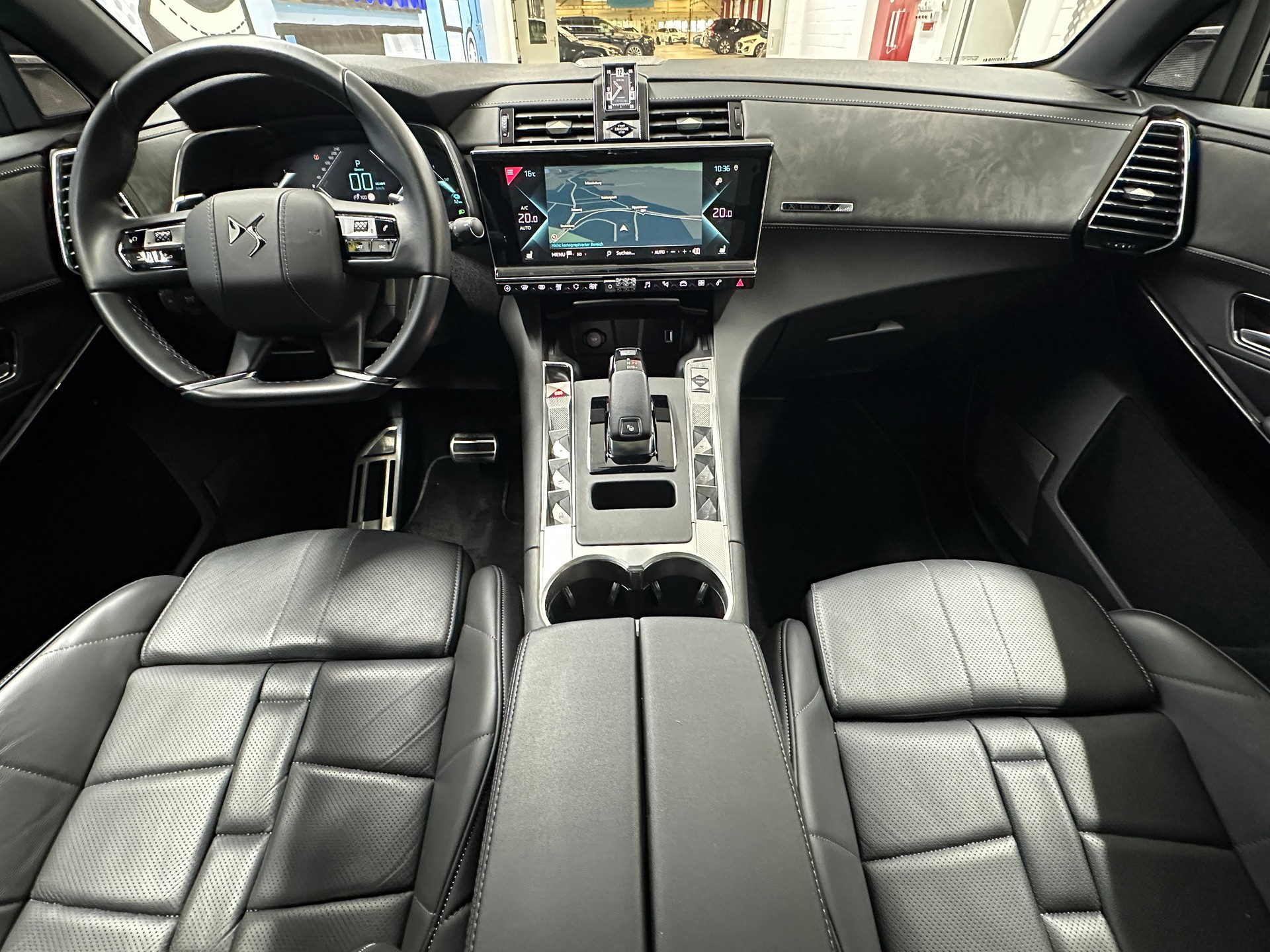 DS AUTOMOBILES DS 7 Crossback E-Tense 300 4x4 Louvre-image-10
