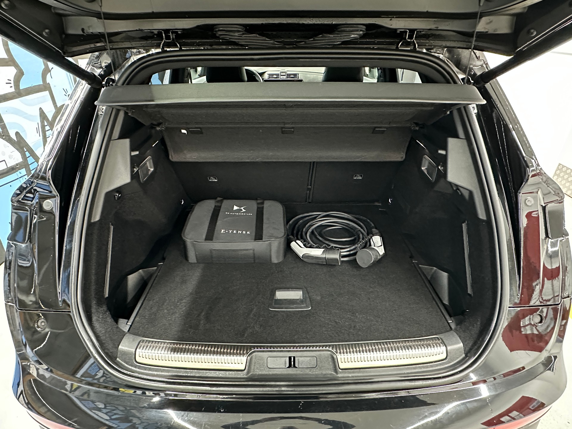 DS AUTOMOBILES DS 7 Crossback E-Tense 300 4x4 Louvre-image-5