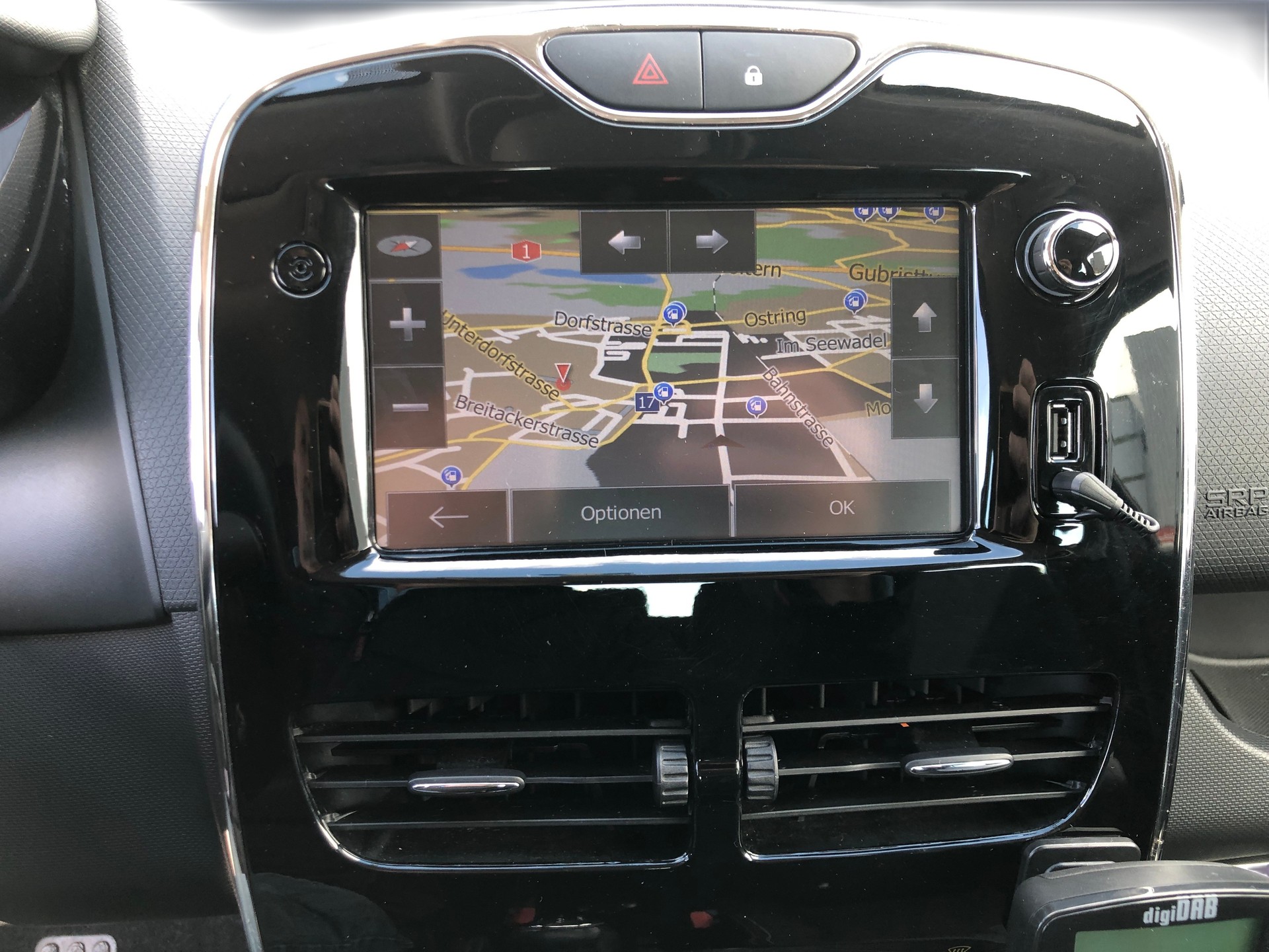 RENAULT Clio 1.5 dCi Dynamique-image-6