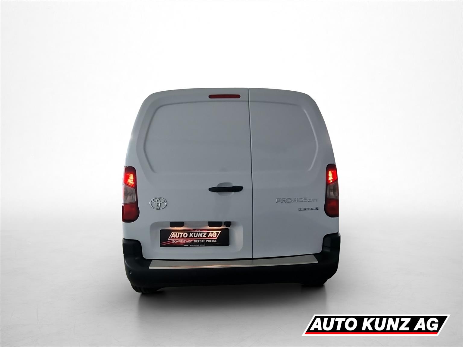 TOYOTA PROACE CITY Van L1 52KWh Active-image-4