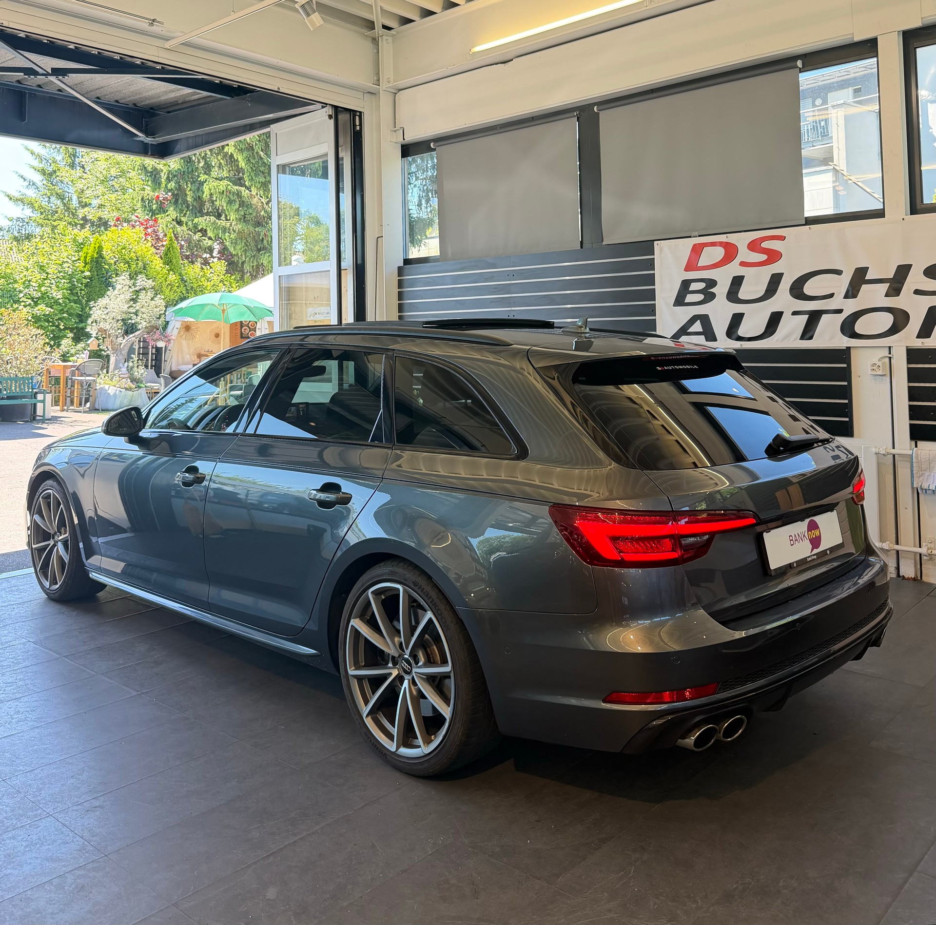 AUDI S4 Avant 3.0 V6 TFSI quattro S-Tronic-image-3