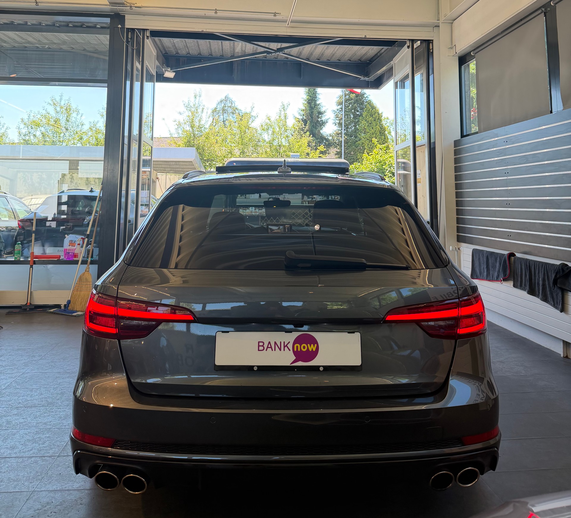 AUDI S4 Avant 3.0 V6 TFSI quattro S-Tronic-image-5