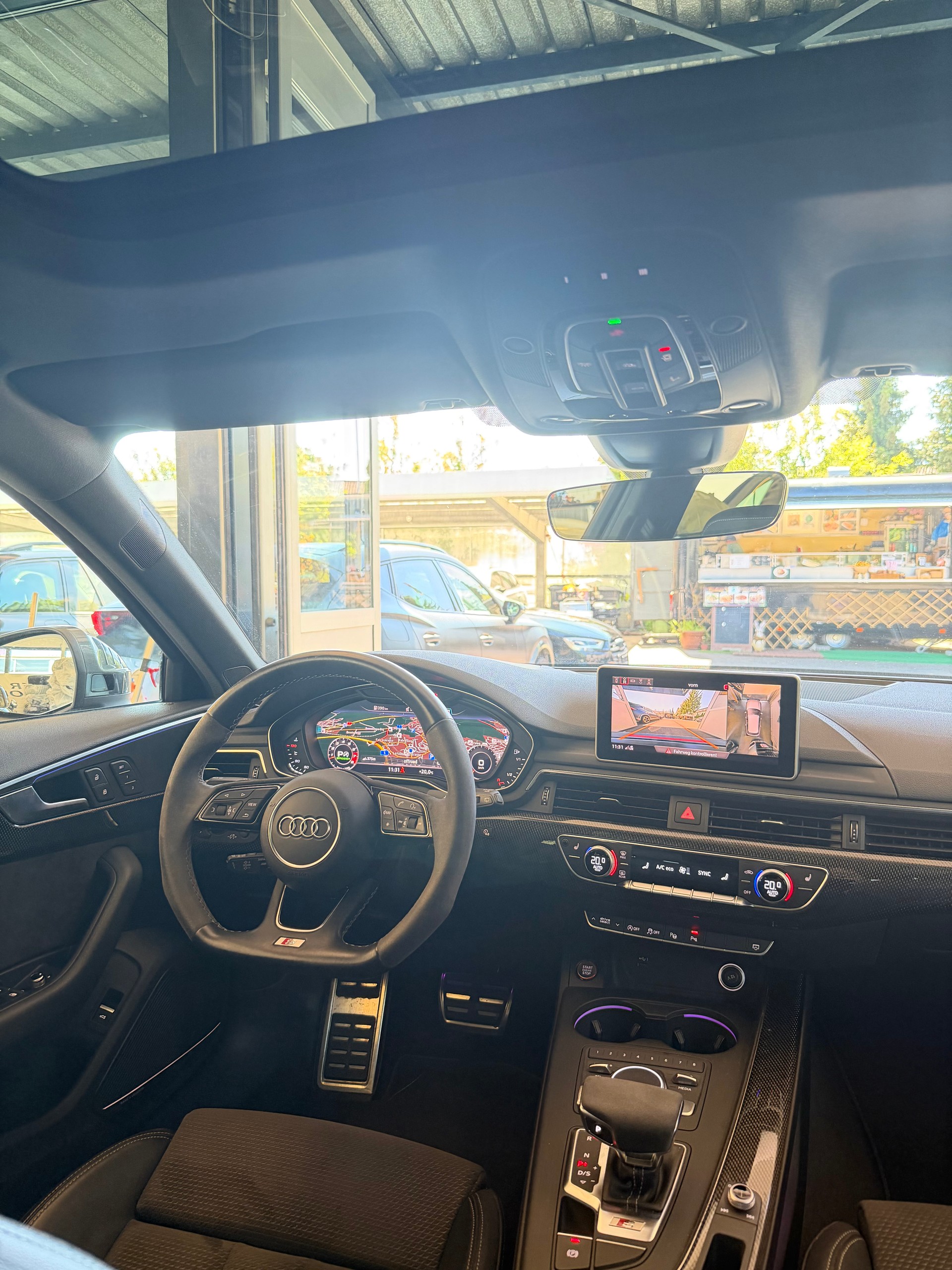 AUDI S4 Avant 3.0 V6 TFSI quattro S-Tronic-image-9