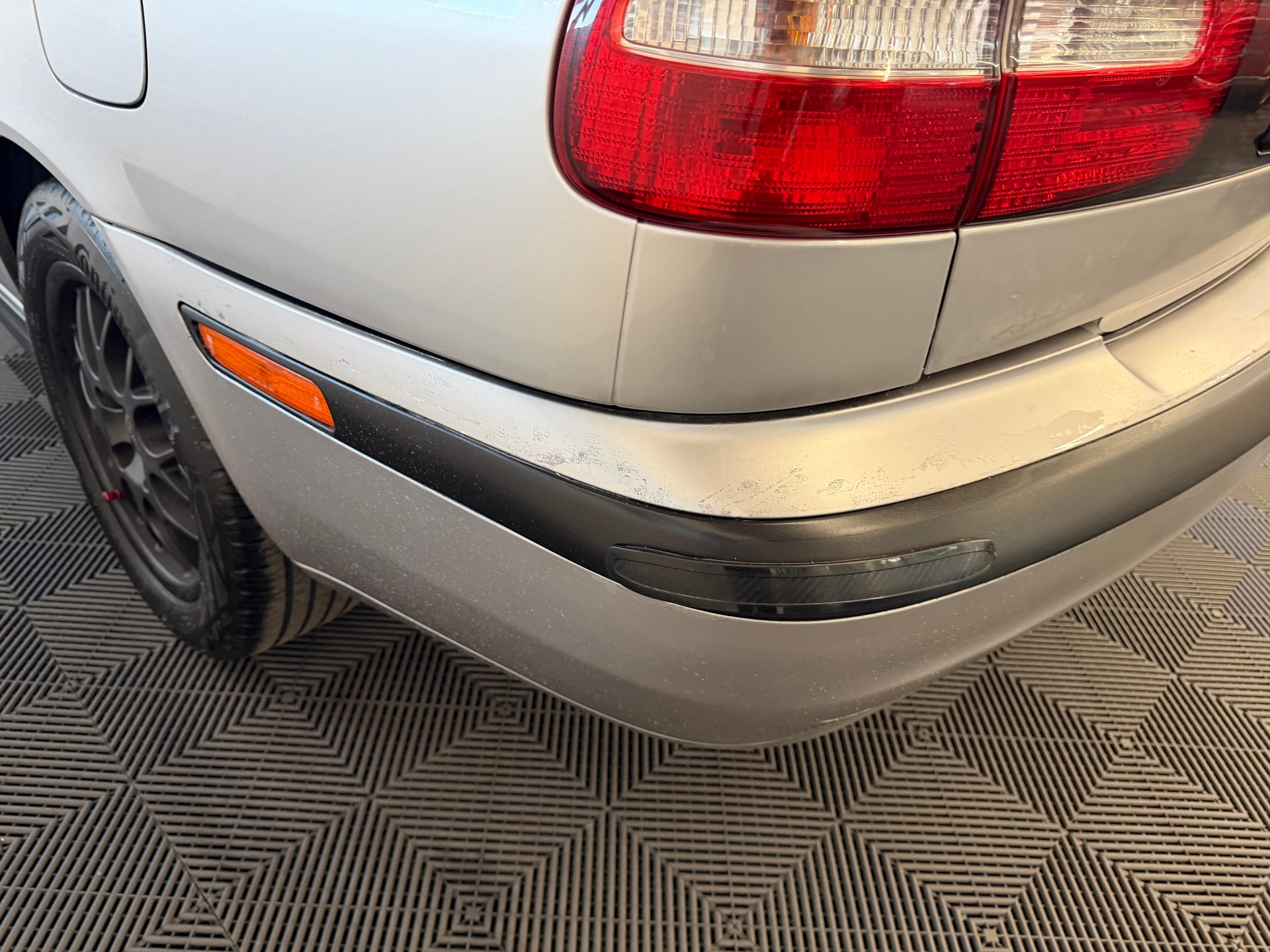 VOLVO V40 2.0T-image-11
