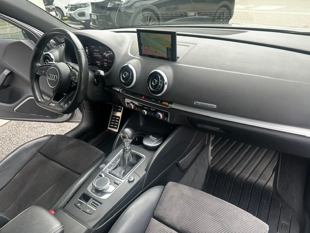 AUDI A3 Sportback 2.0 TDI Sport S-tronic quattro-image-9