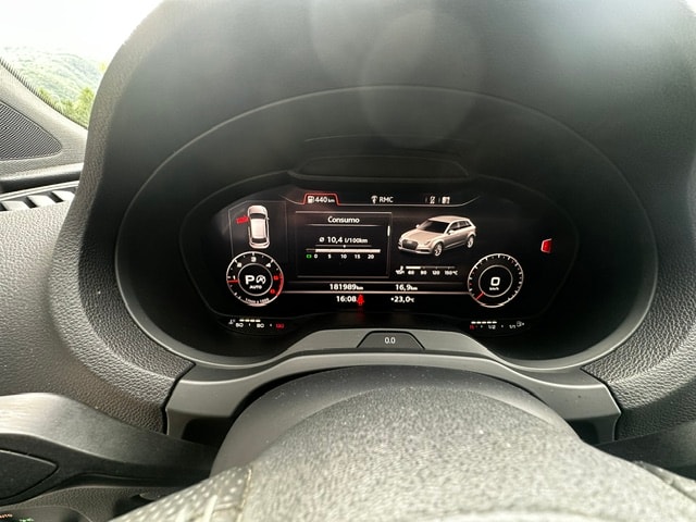 AUDI A3 Sportback 2.0 TDI Sport S-tronic quattro-image-17
