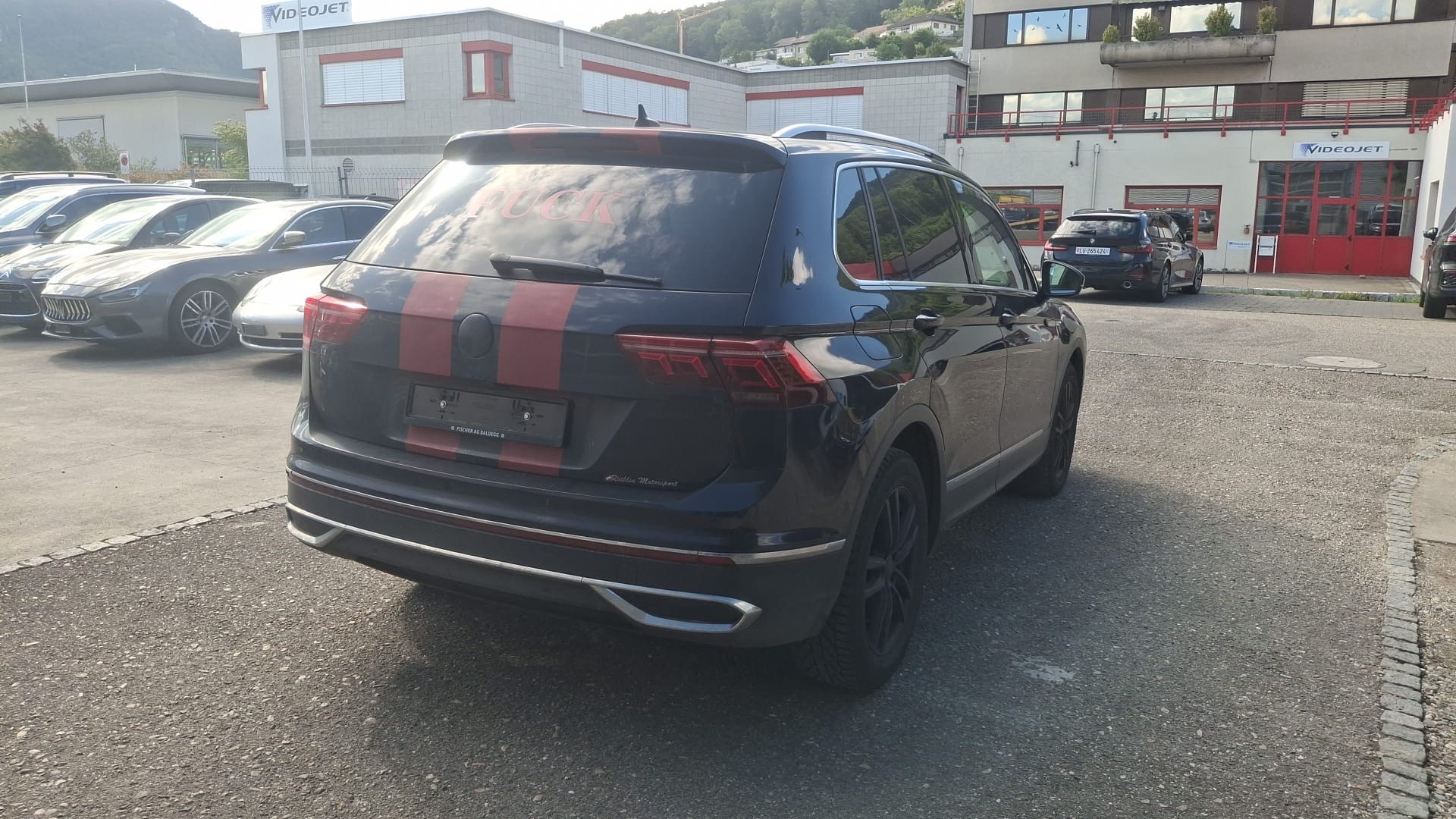 VW Tiguan 2.0 TDI SCR Elegance 4Motion DSG-image-5