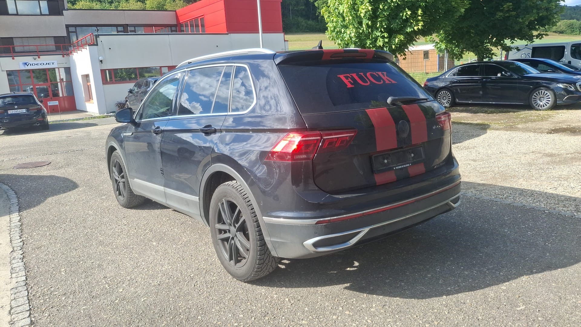VW Tiguan 2.0 TDI SCR Elegance 4Motion DSG-image-10
