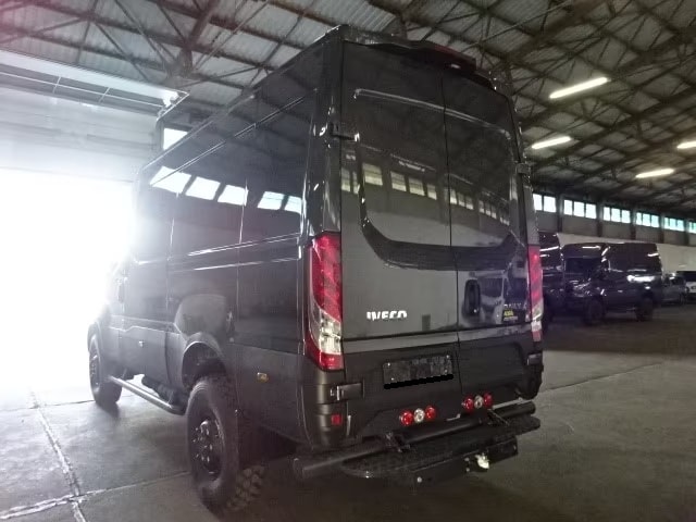 IVECO Kasten 55S18HA8 V WX Navi 4x4-showroom-element-2