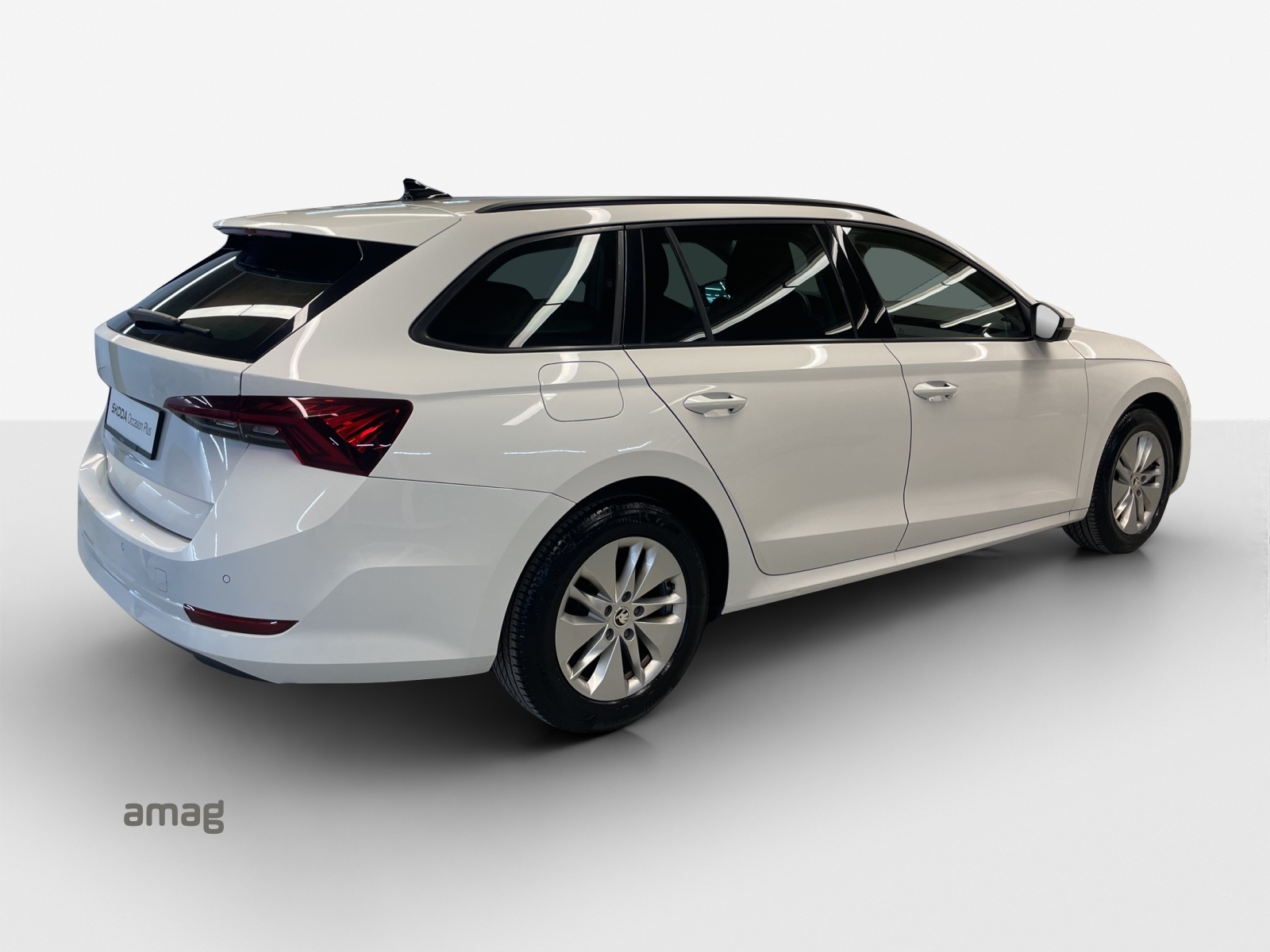 SKODA Octavia Combi 2.0 TDI DSG Ambition-image-4