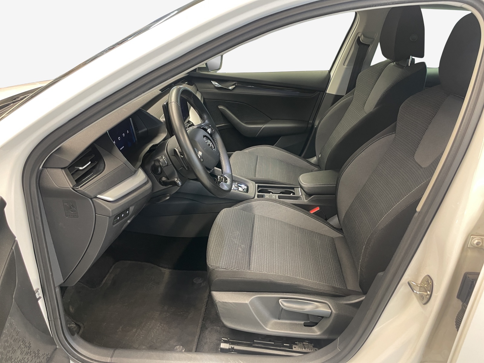 SKODA Octavia Combi 2.0 TDI DSG Ambition-image-7