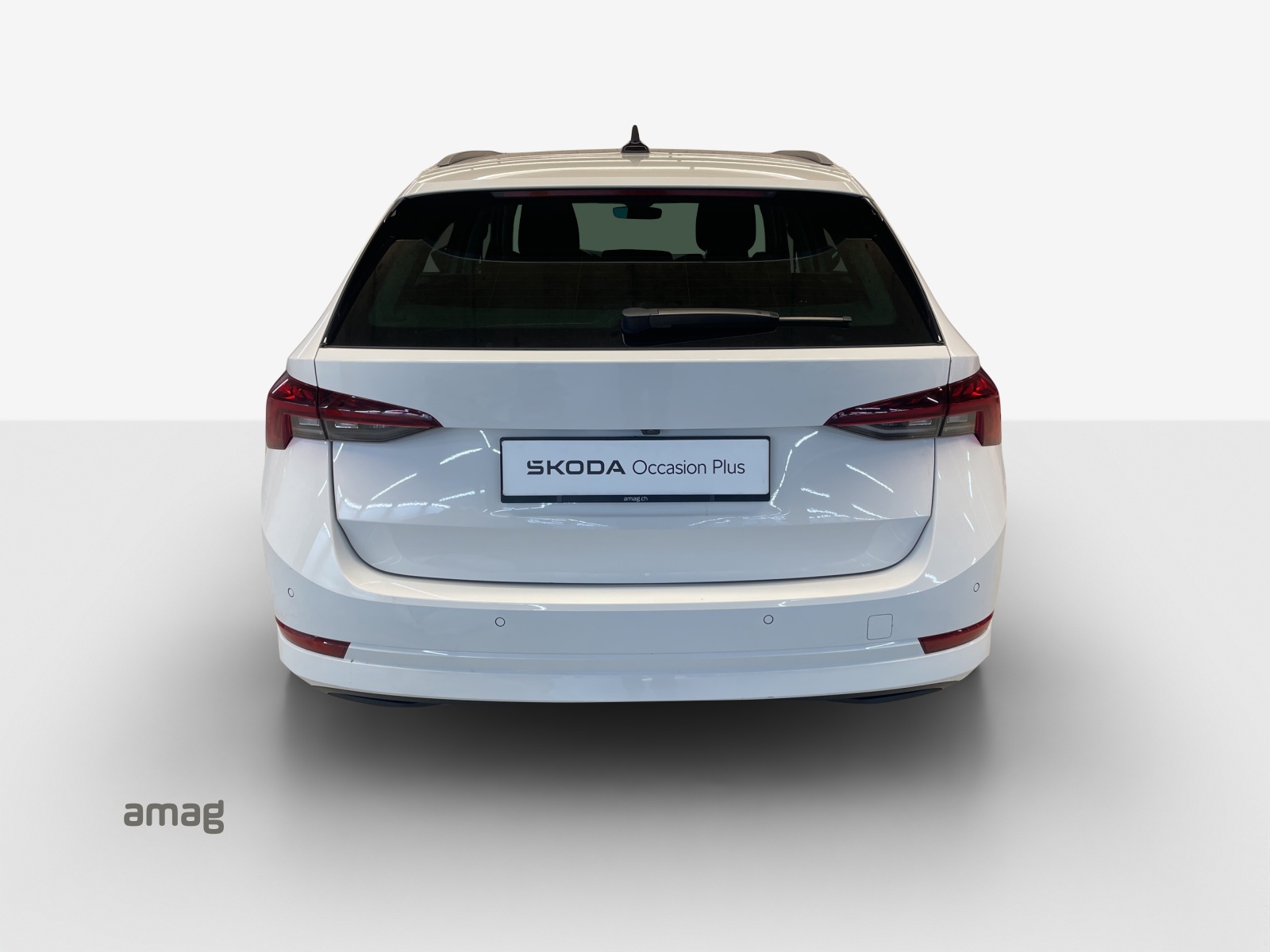 SKODA Octavia Combi 2.0 TDI DSG Ambition-showroom-element-3