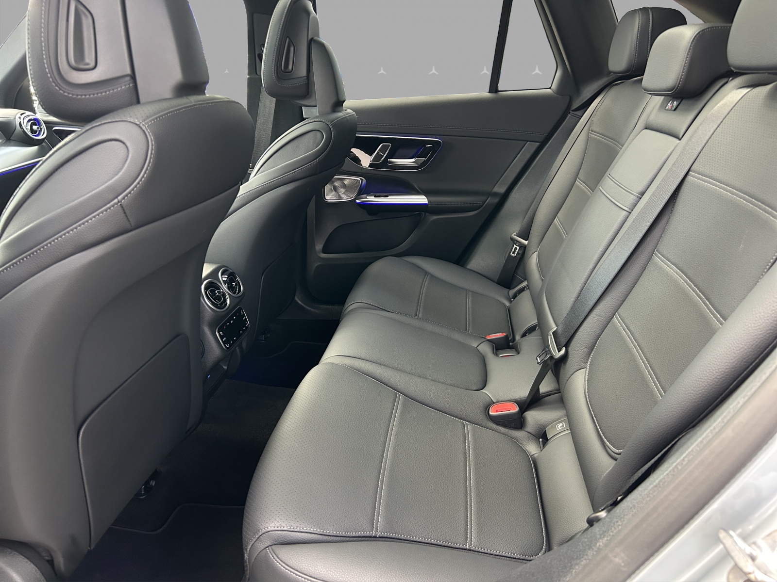 MERCEDES-BENZ GLC 300 d 4Matic 9G-Tronic-image-13