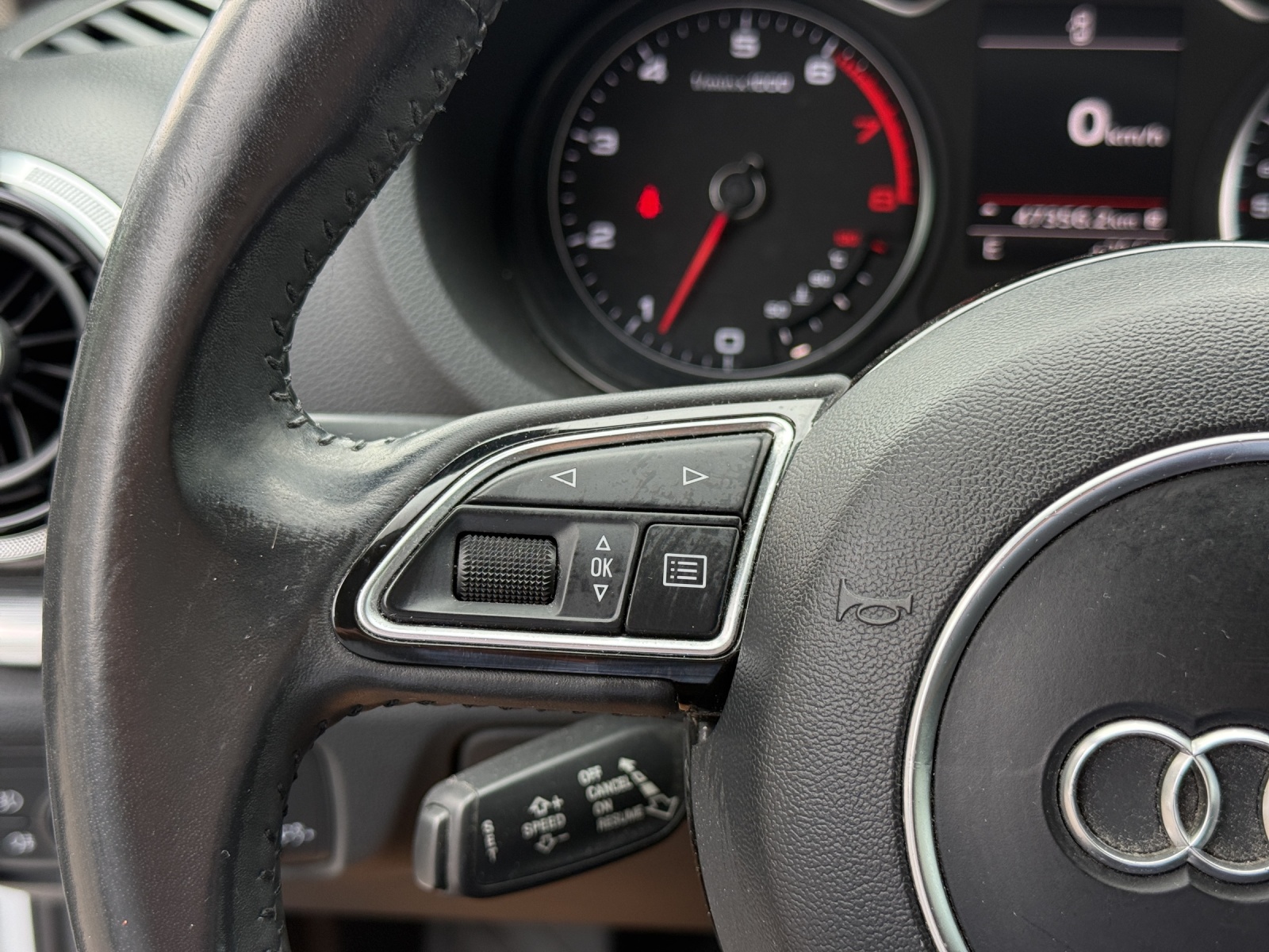 AUDI A3 Sportback 1.4 TFSI Ambition-image-25