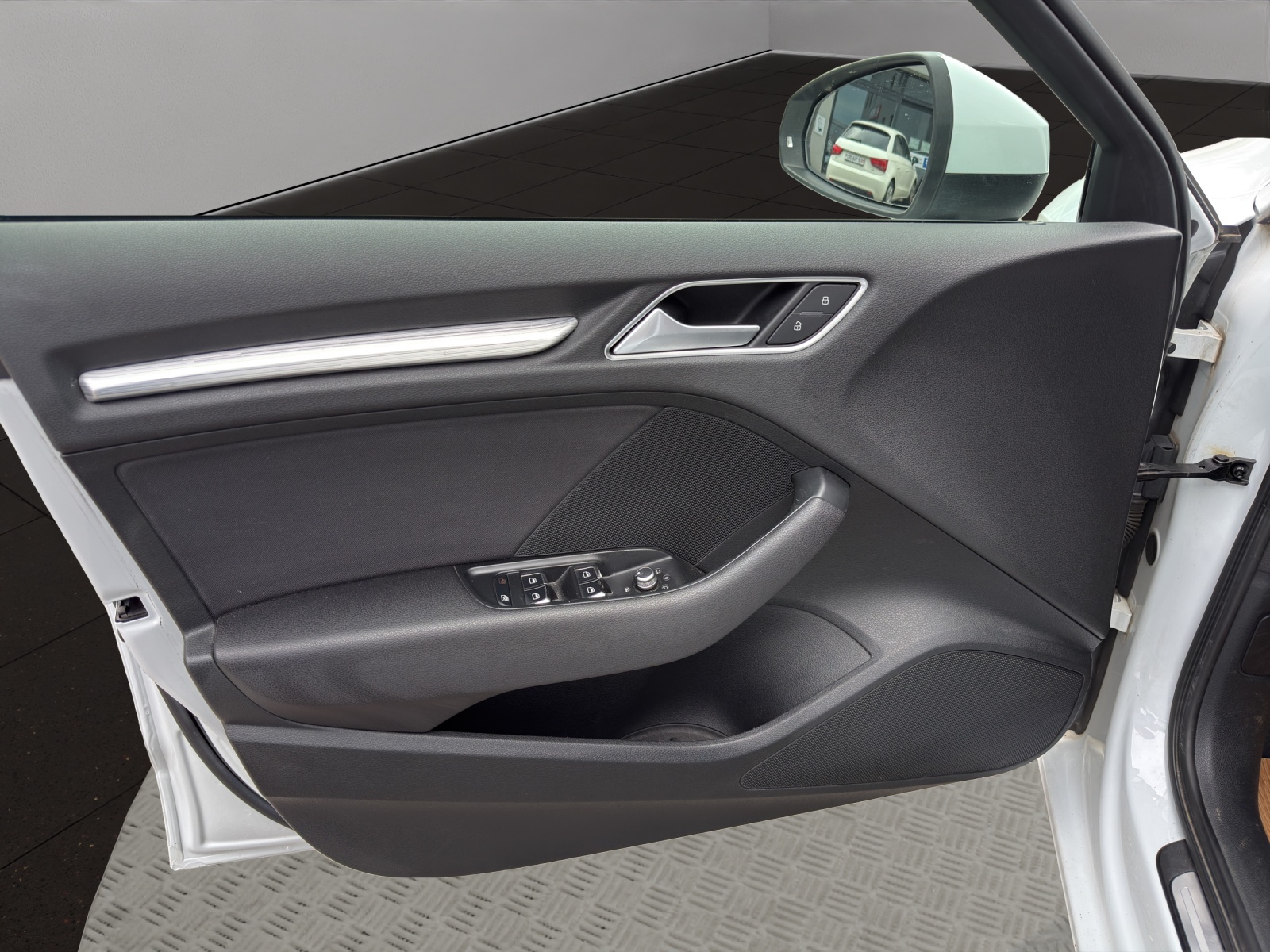 AUDI A3 Sportback 1.4 TFSI Ambition-image-11