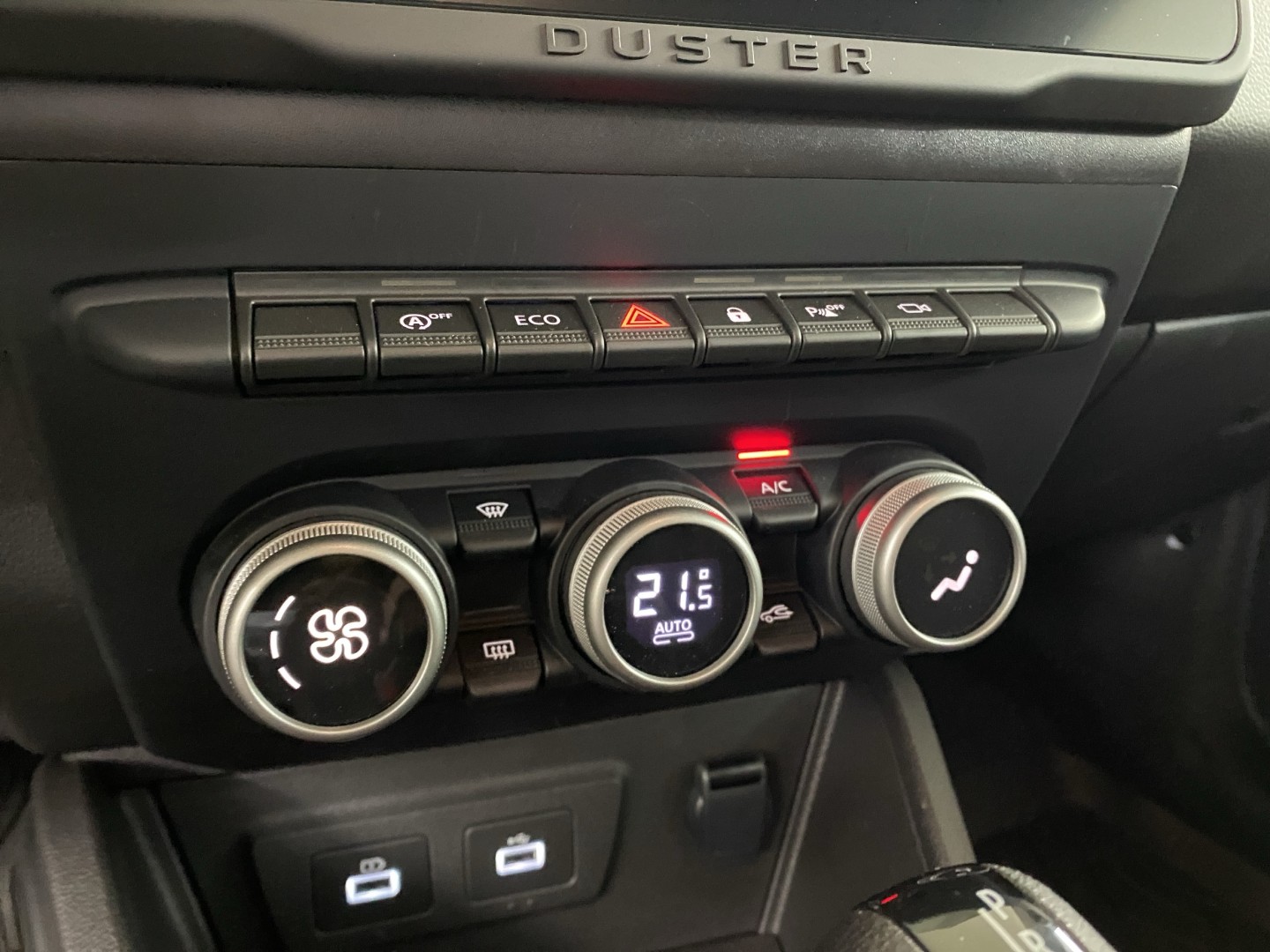 DACIA Duster TCe 150 Extreme EDC 4x2-image-14