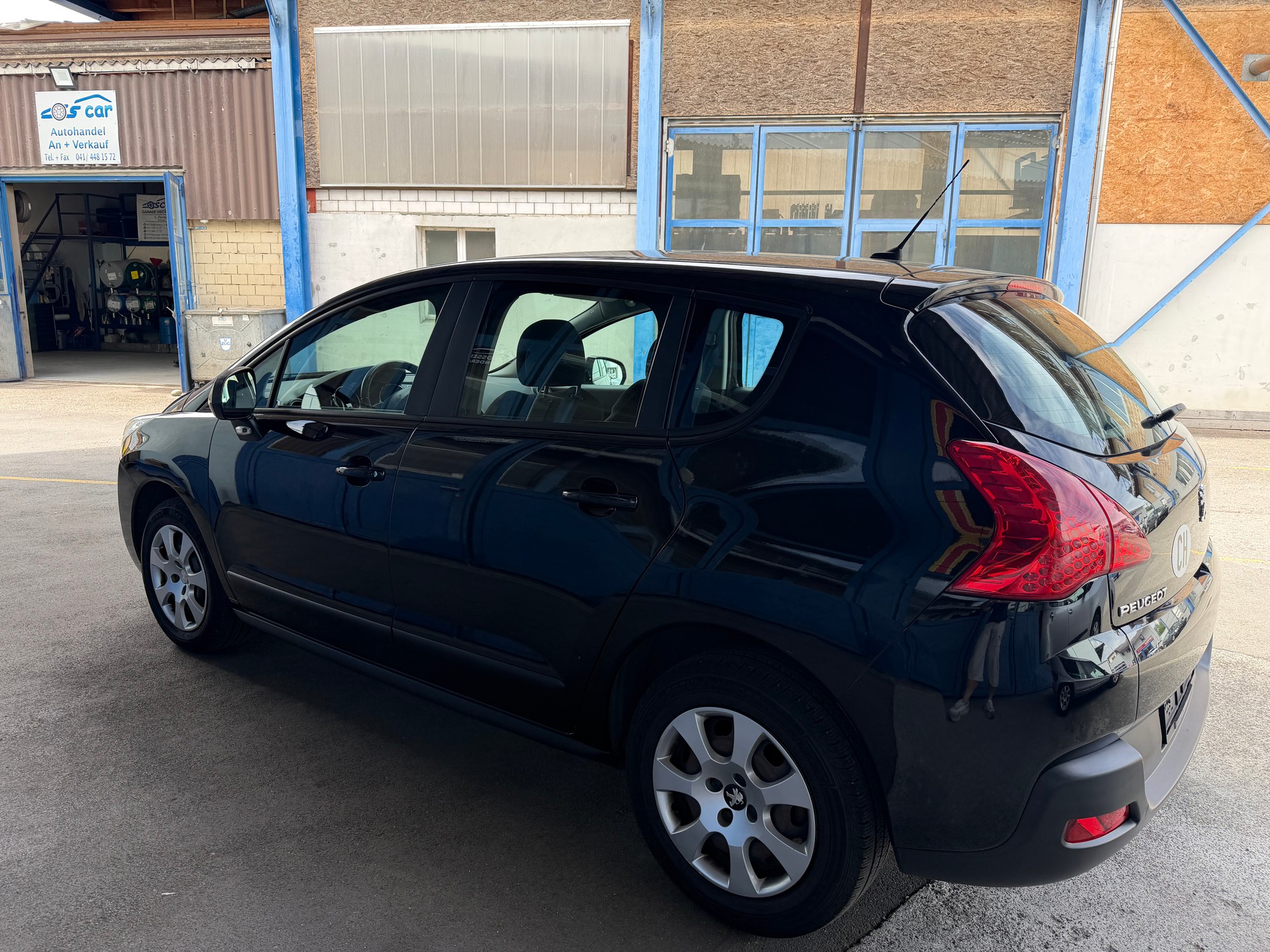 PEUGEOT 3008 1.6 16V VTI Access-image-1
