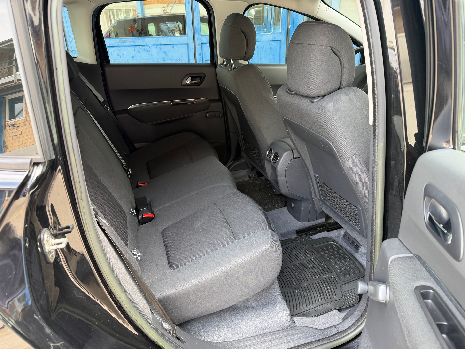 PEUGEOT 3008 1.6 16V VTI Access-image-9