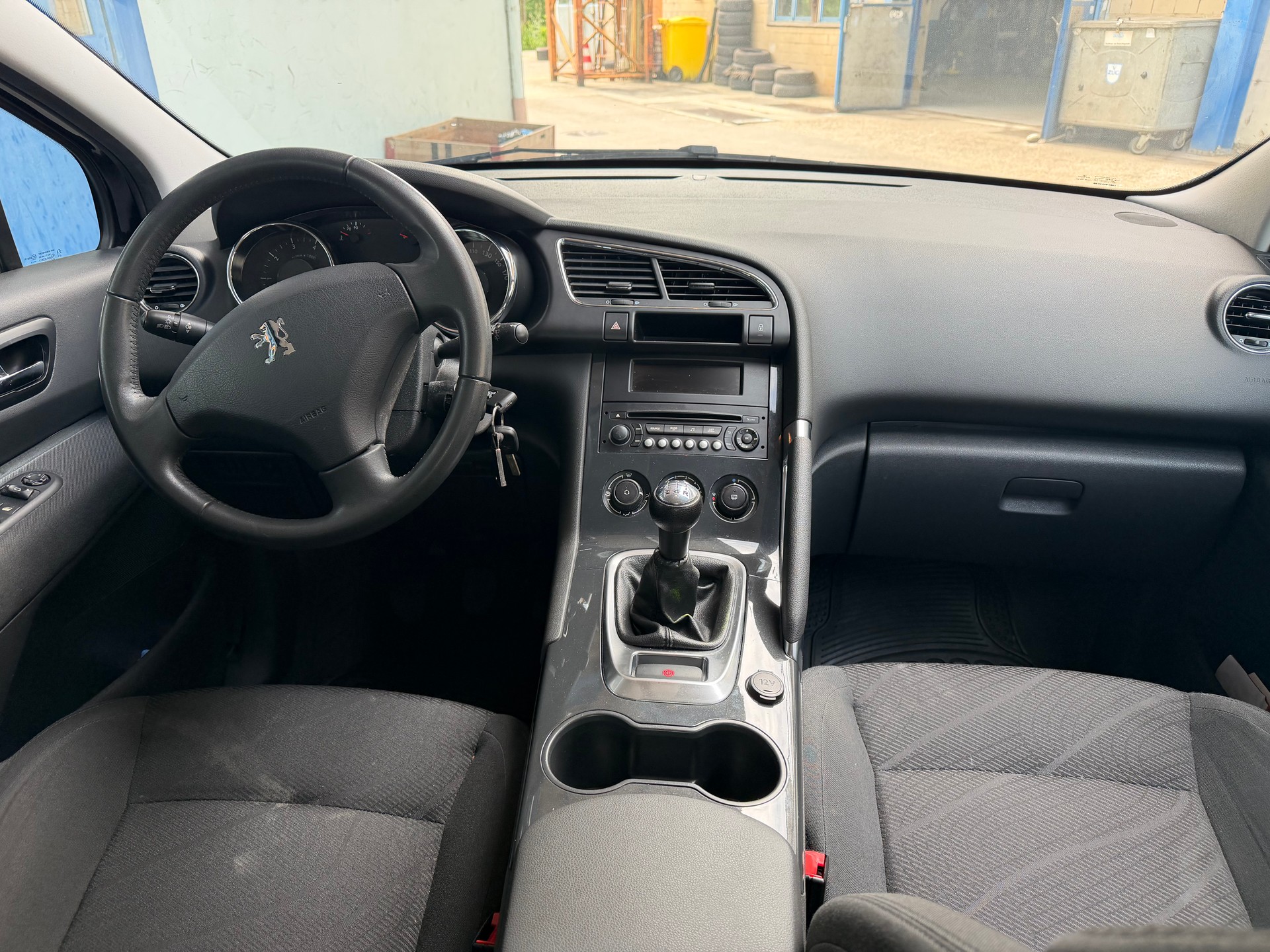 PEUGEOT 3008 1.6 16V VTI Access-image-2