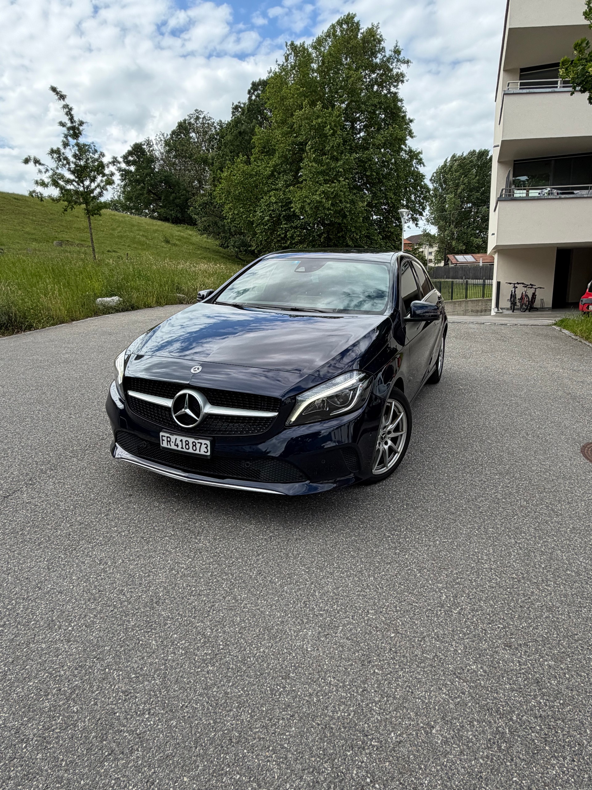 MERCEDES-BENZ A 200 AMG Line-image-0