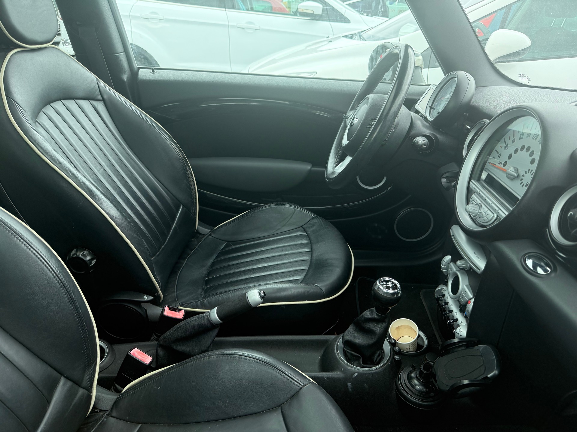 MINI Clubman Cooper S-image-4