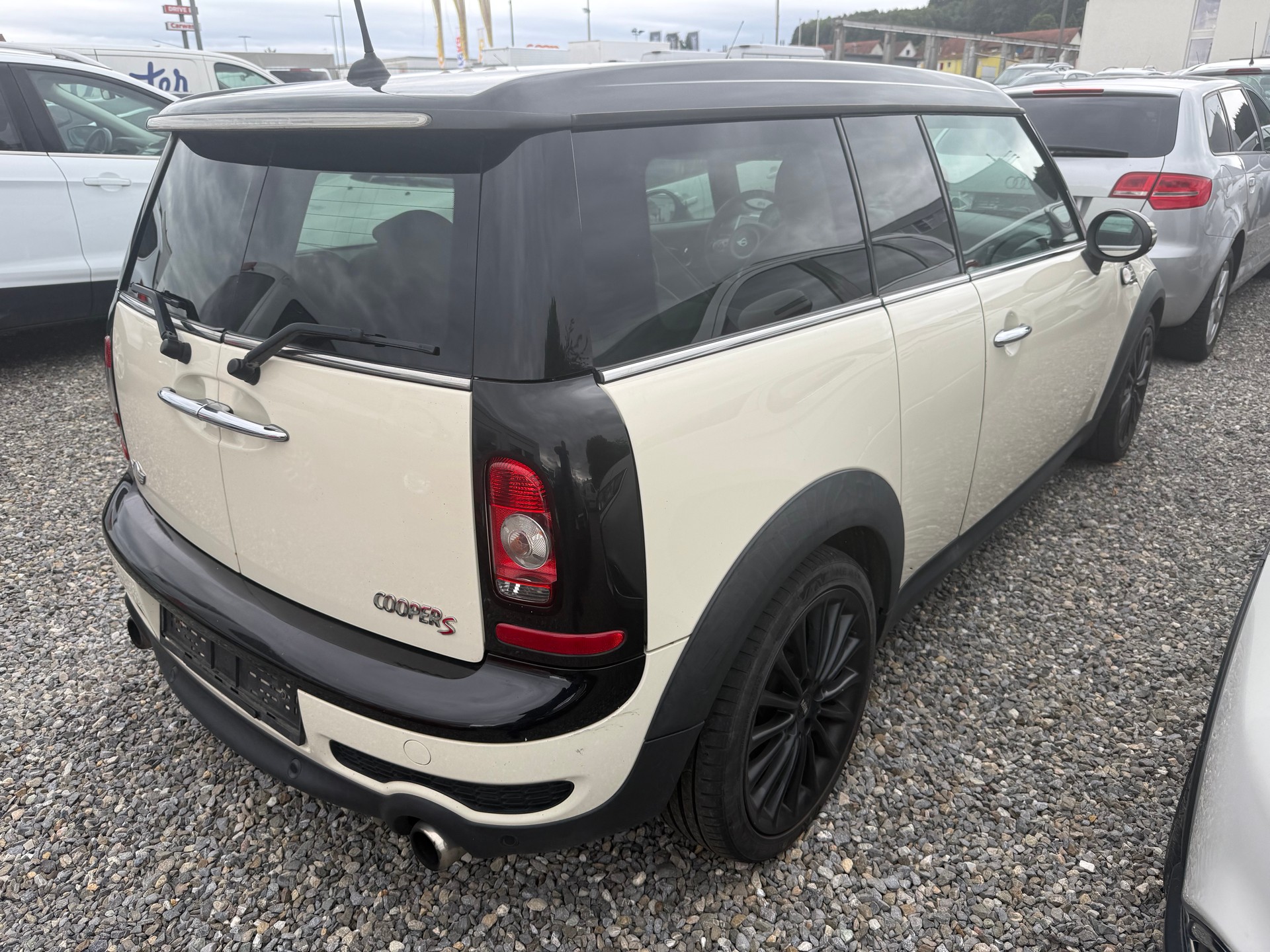 MINI Clubman Cooper S-image-3