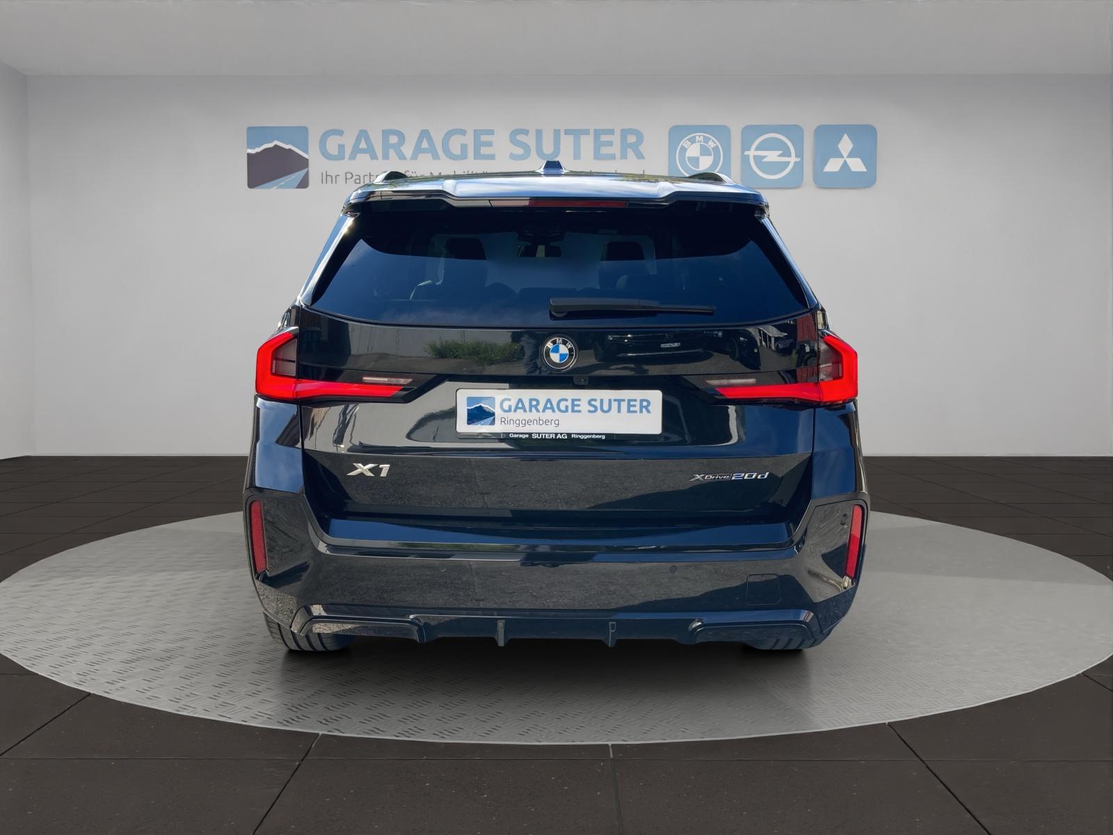 BMW X1 20d xDrive paddles-image-3