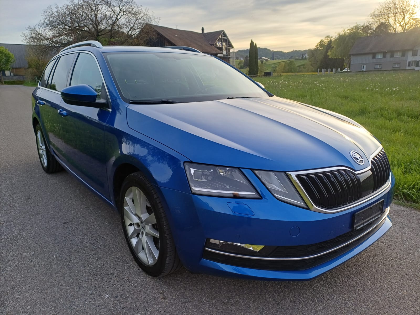 SKODA Octavia Combi 2.0 TDI Ambition 4x4-image-1