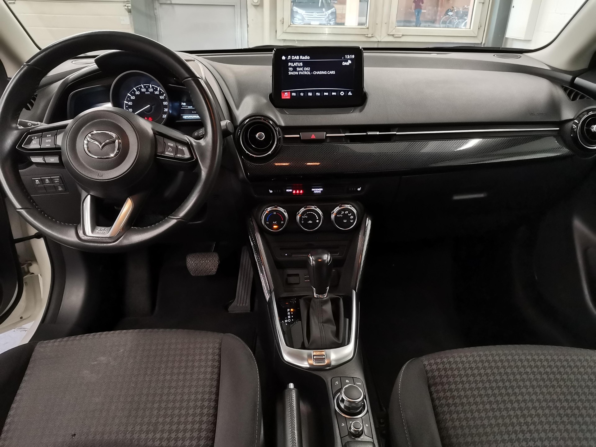 MAZDA 2 1.5 90 Ambition Plus-image-6