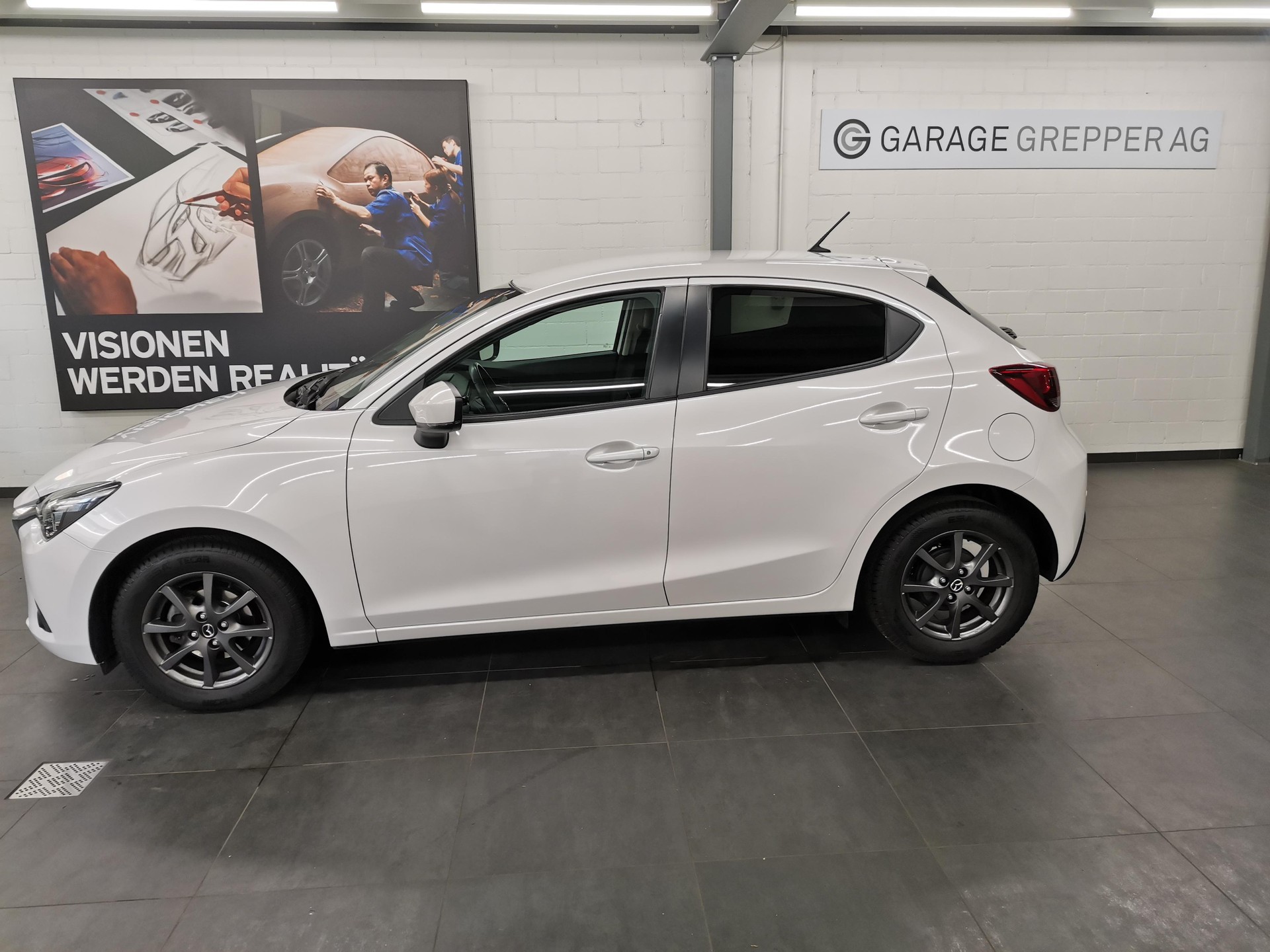 MAZDA 2 1.5 90 Ambition Plus-image-2