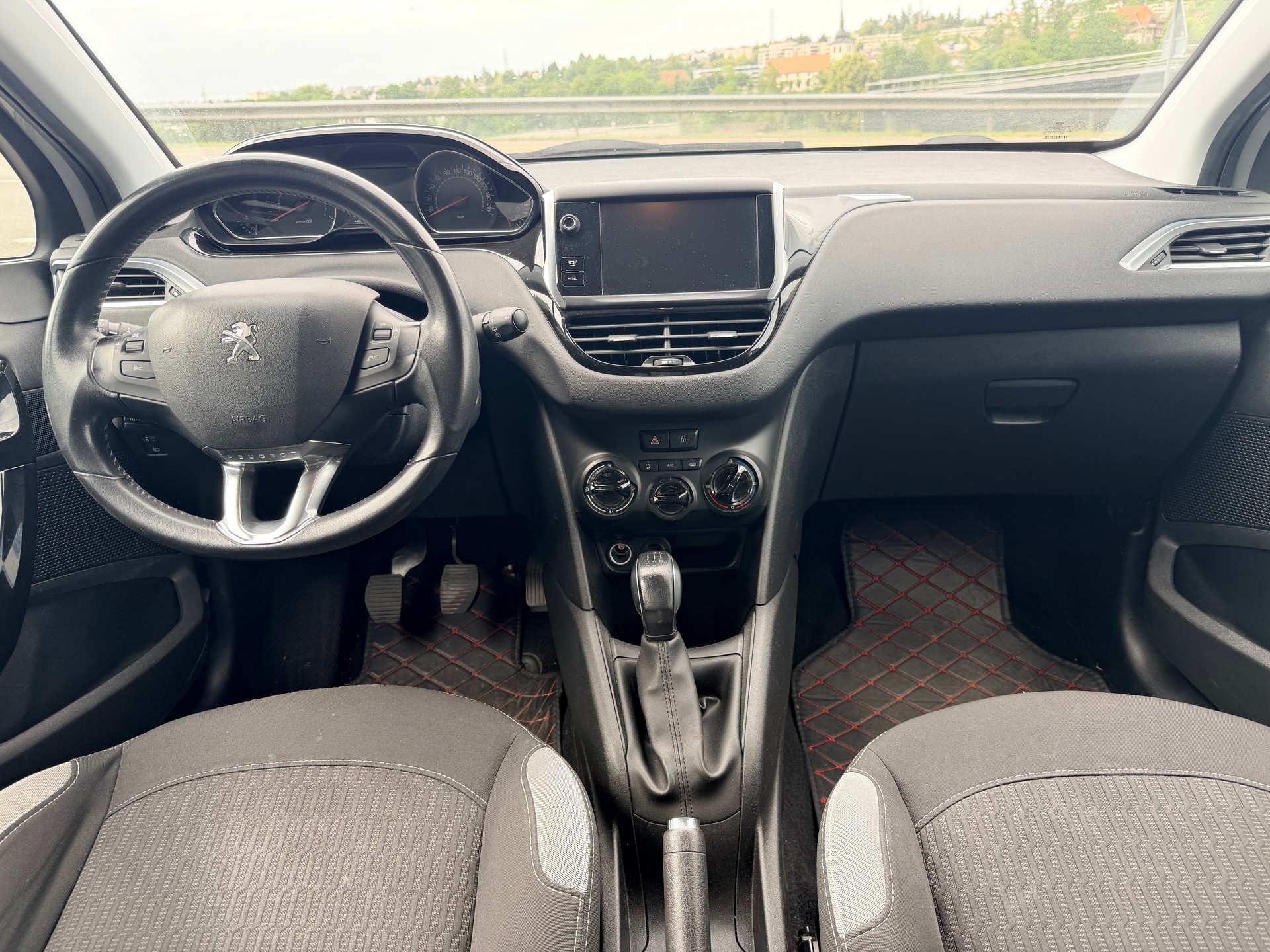 PEUGEOT 208 1.2 VTI Style nouvelle courroie de distribution et pompe à eau-image-5