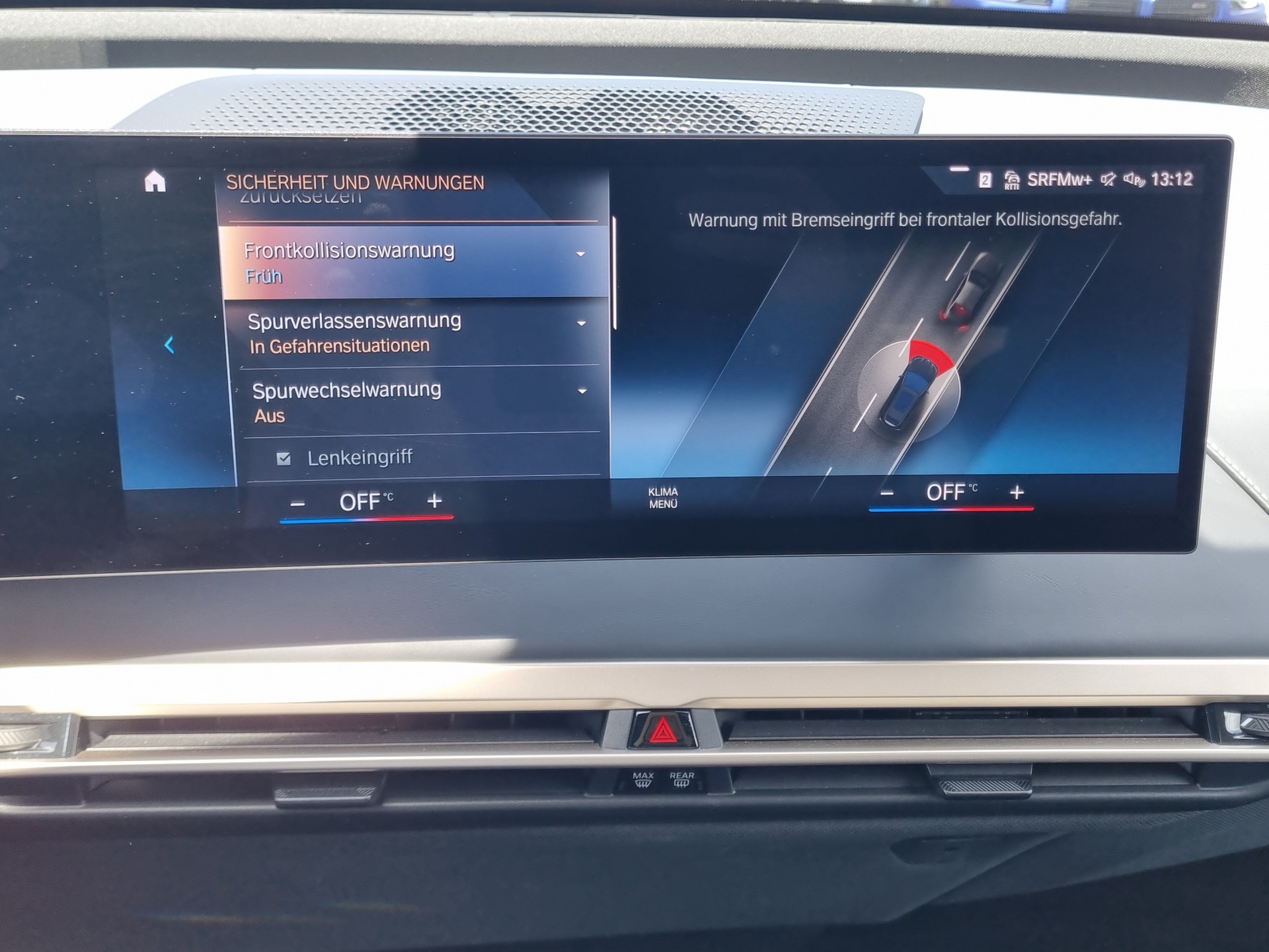 BMW iX xDrive40-image-24