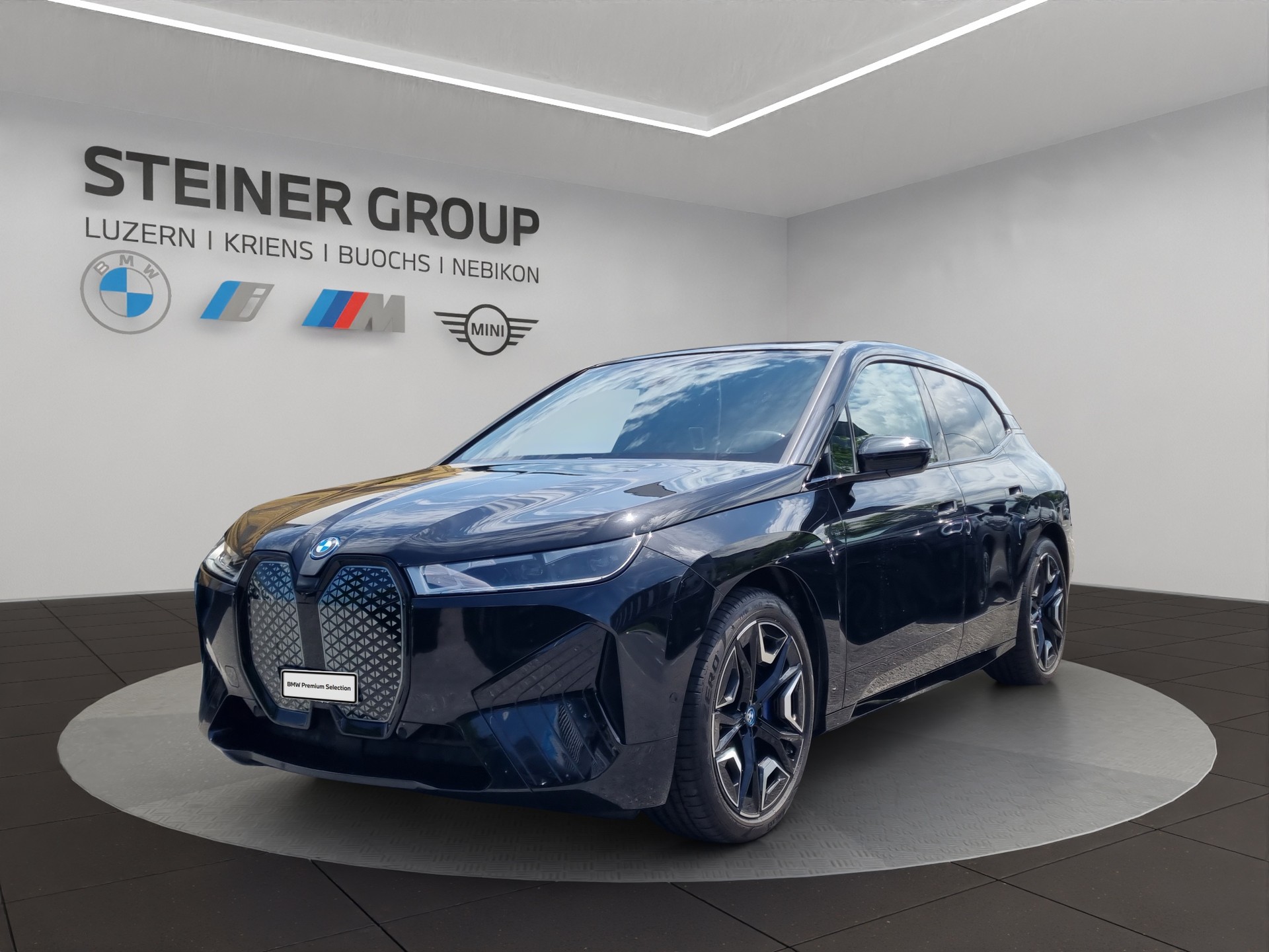 BMW iX xDrive40-image-0