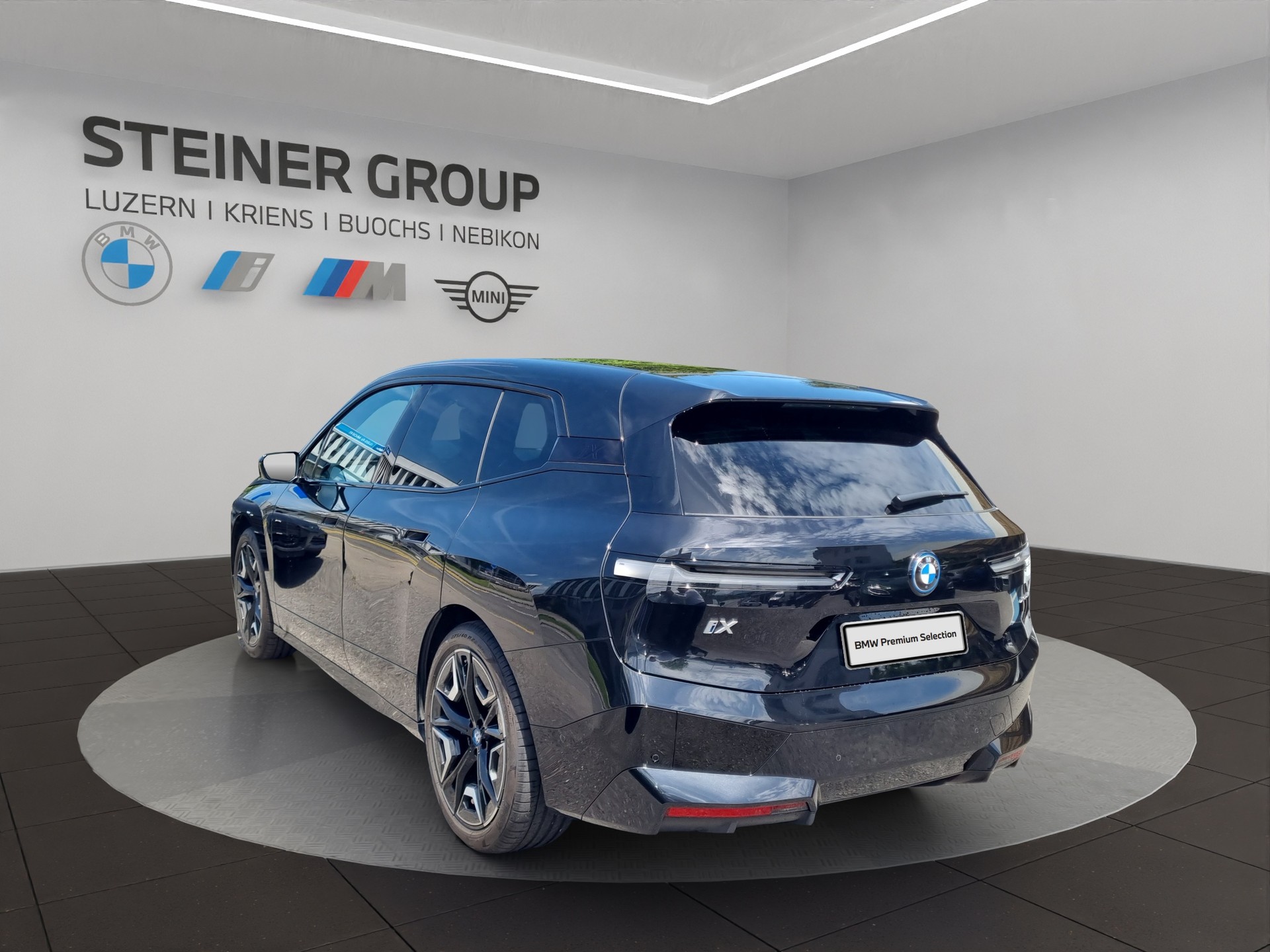 BMW iX xDrive40-image-7