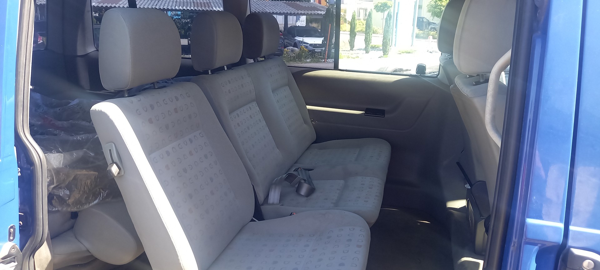 VW T4 Caravell 2.5TDI ABS-image-7