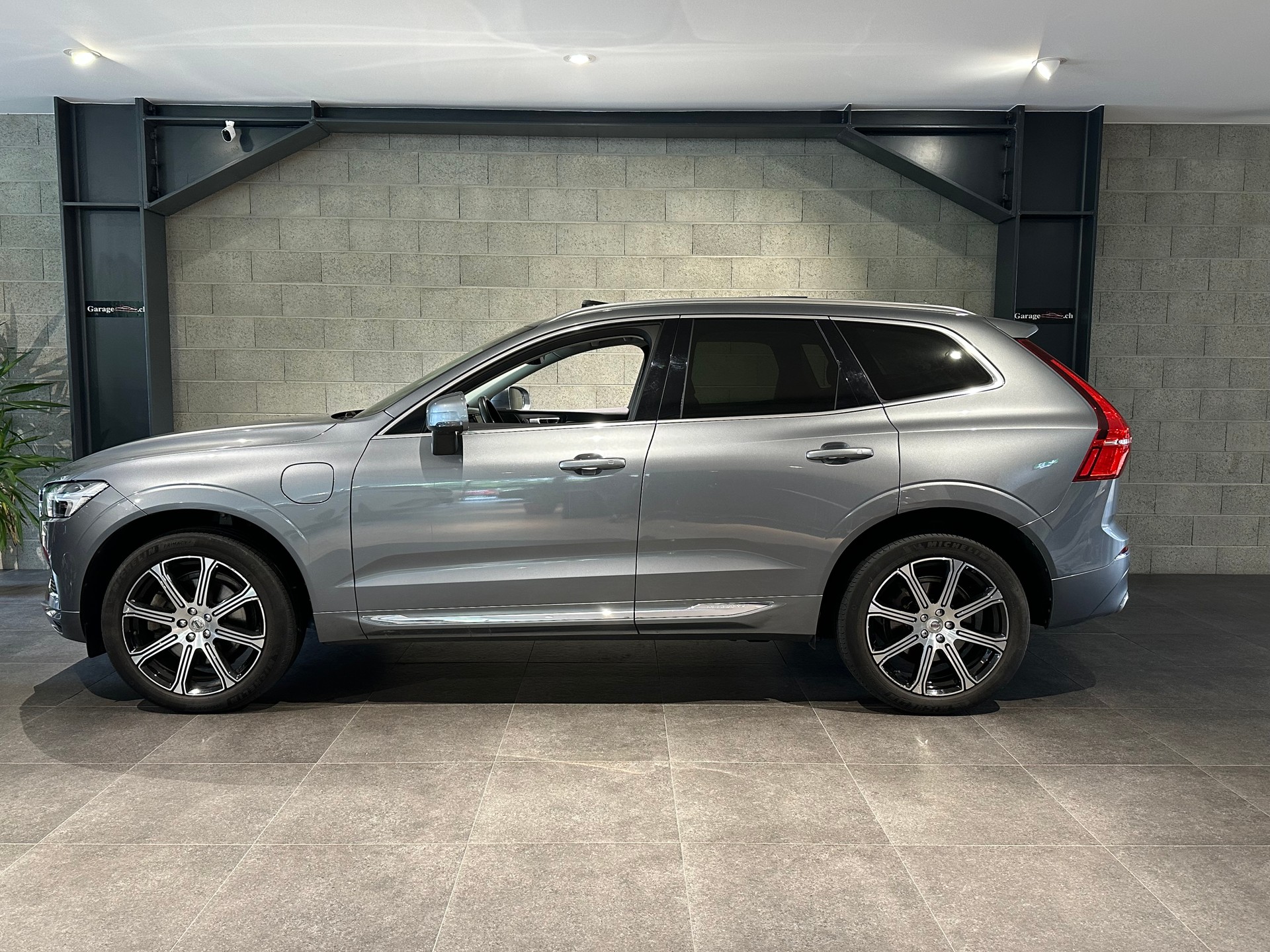 VOLVO XC60 T8 eAWD Inscription-image-0