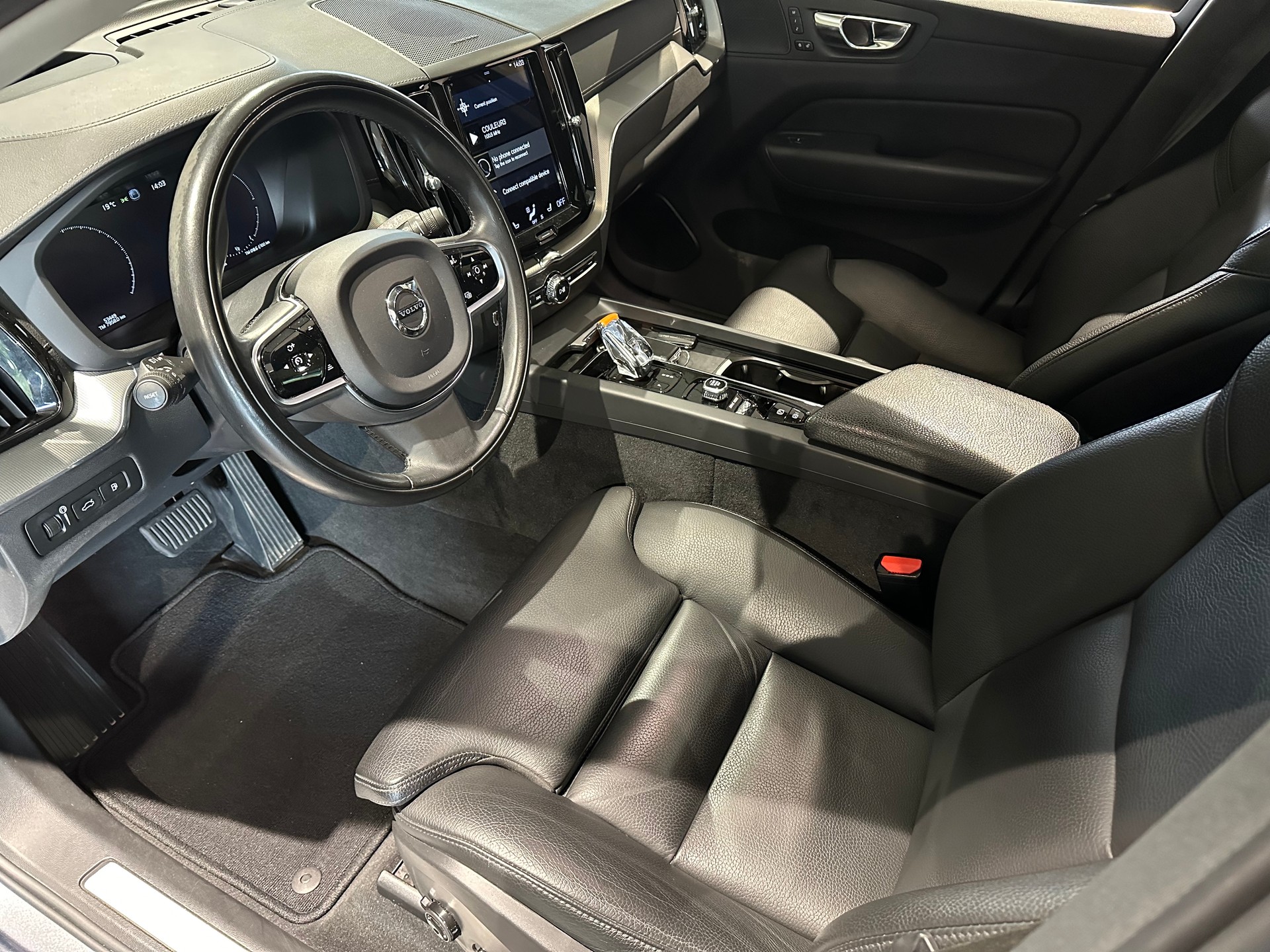 VOLVO XC60 T8 eAWD Inscription-image-8
