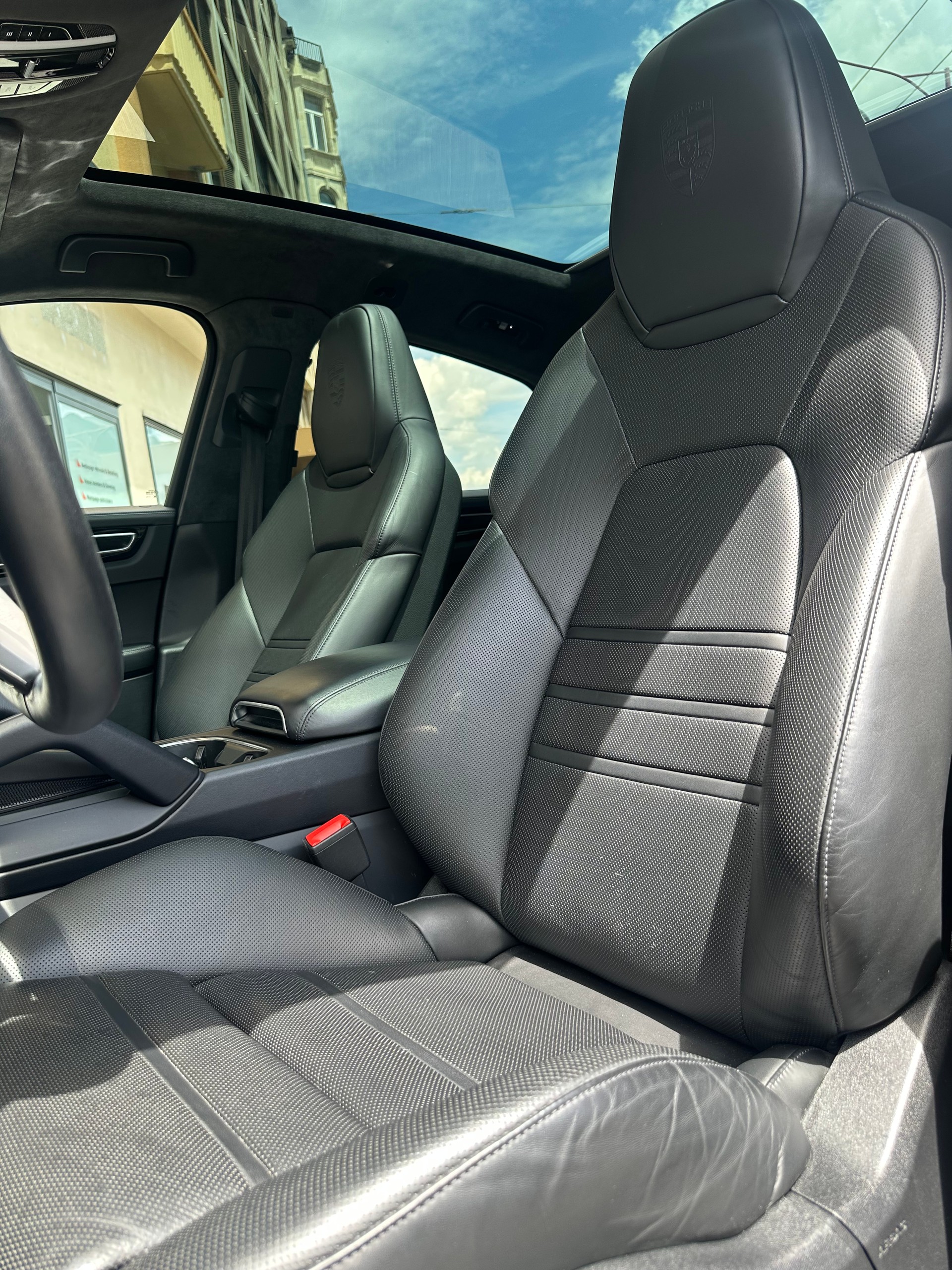 PORSCHE Cayenne GTS Coupé-image-8