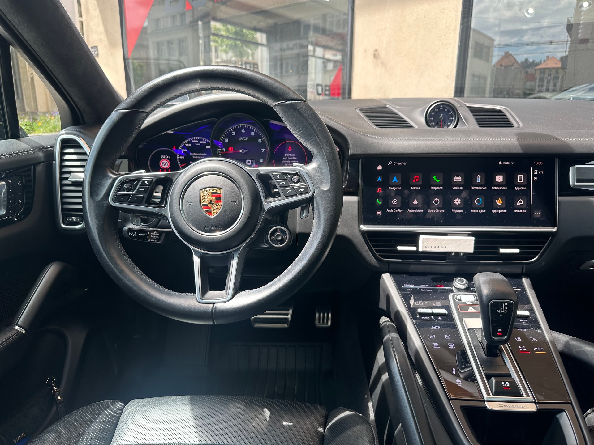 PORSCHE Cayenne GTS Coupé-image-10
