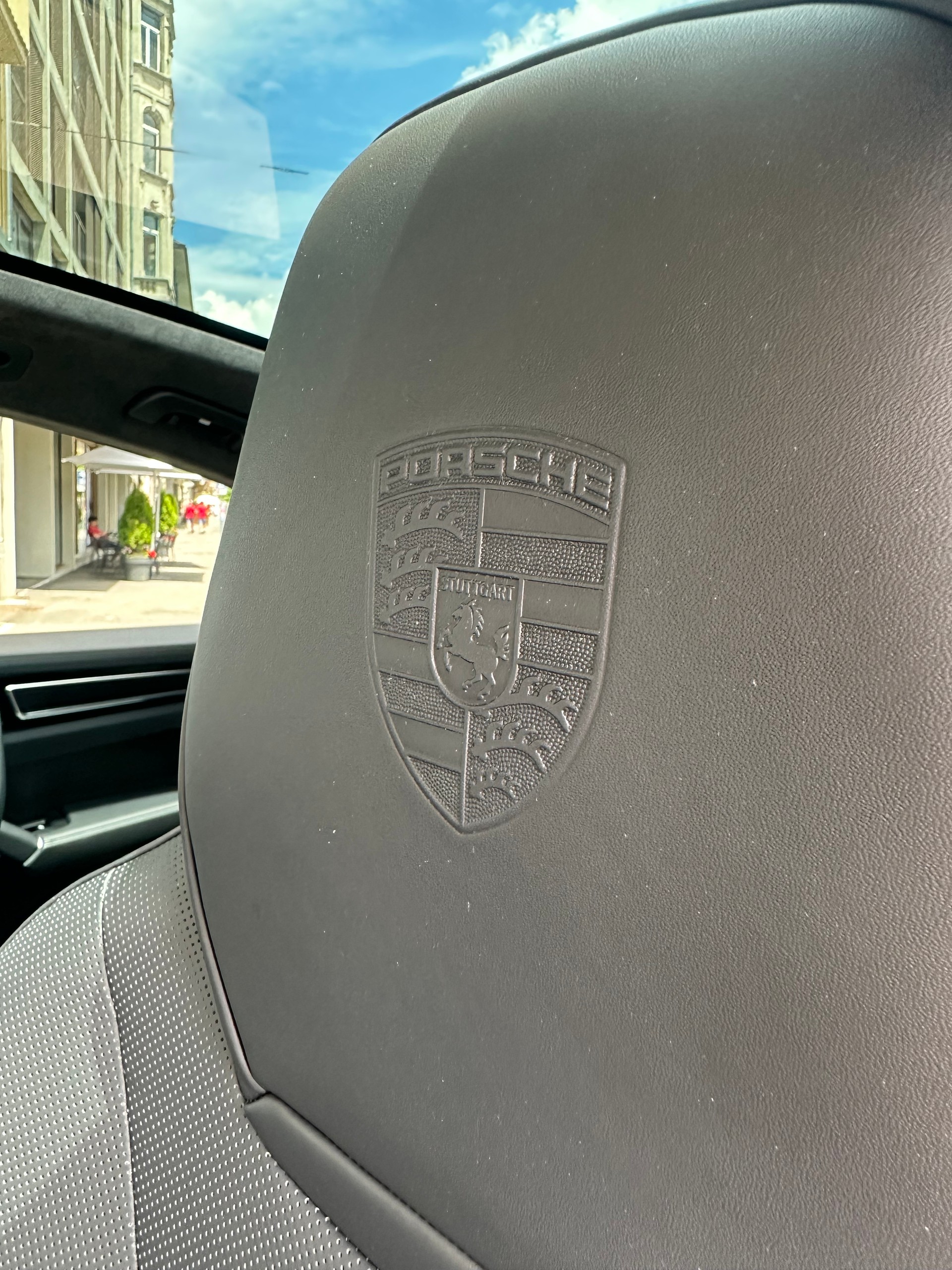PORSCHE Cayenne GTS Coupé-image-9