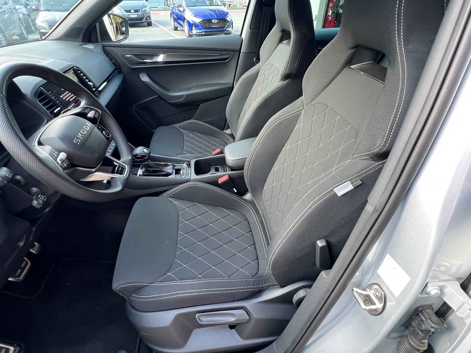 SKODA Karoq 2.0 TSI SportLine 4x4 DSG-image-5